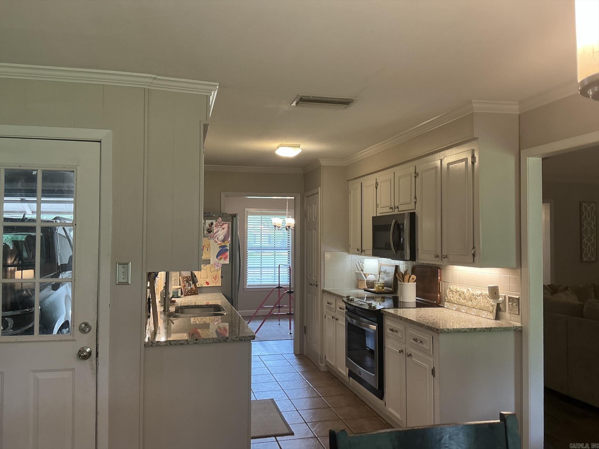 BEVERLY PLACE - Residential