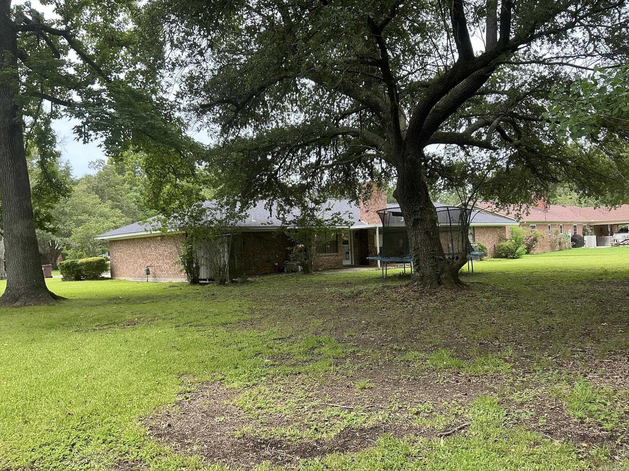 BEVERLY PLACE - Residential
