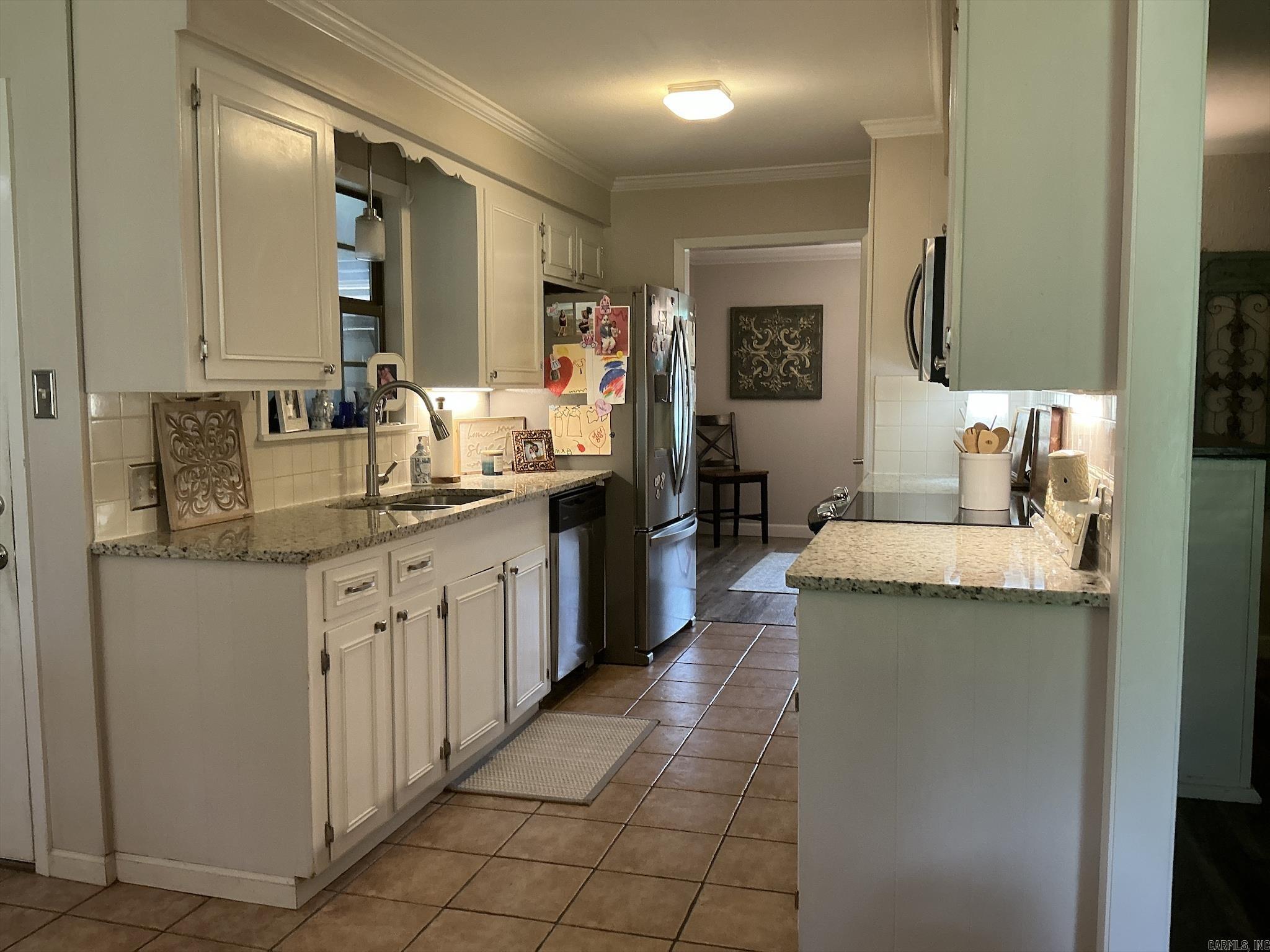 BEVERLY PLACE - Residential