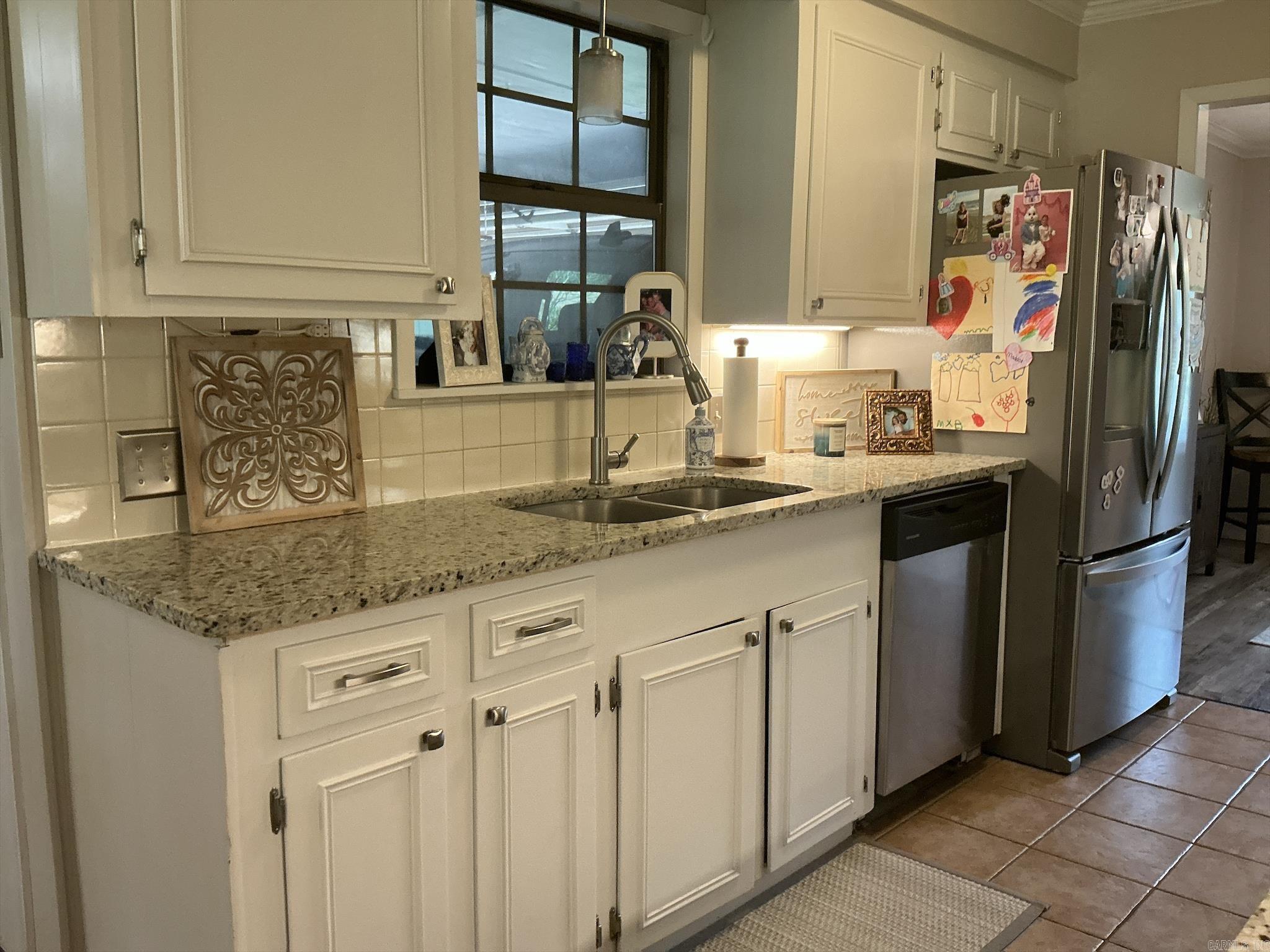 BEVERLY PLACE - Residential