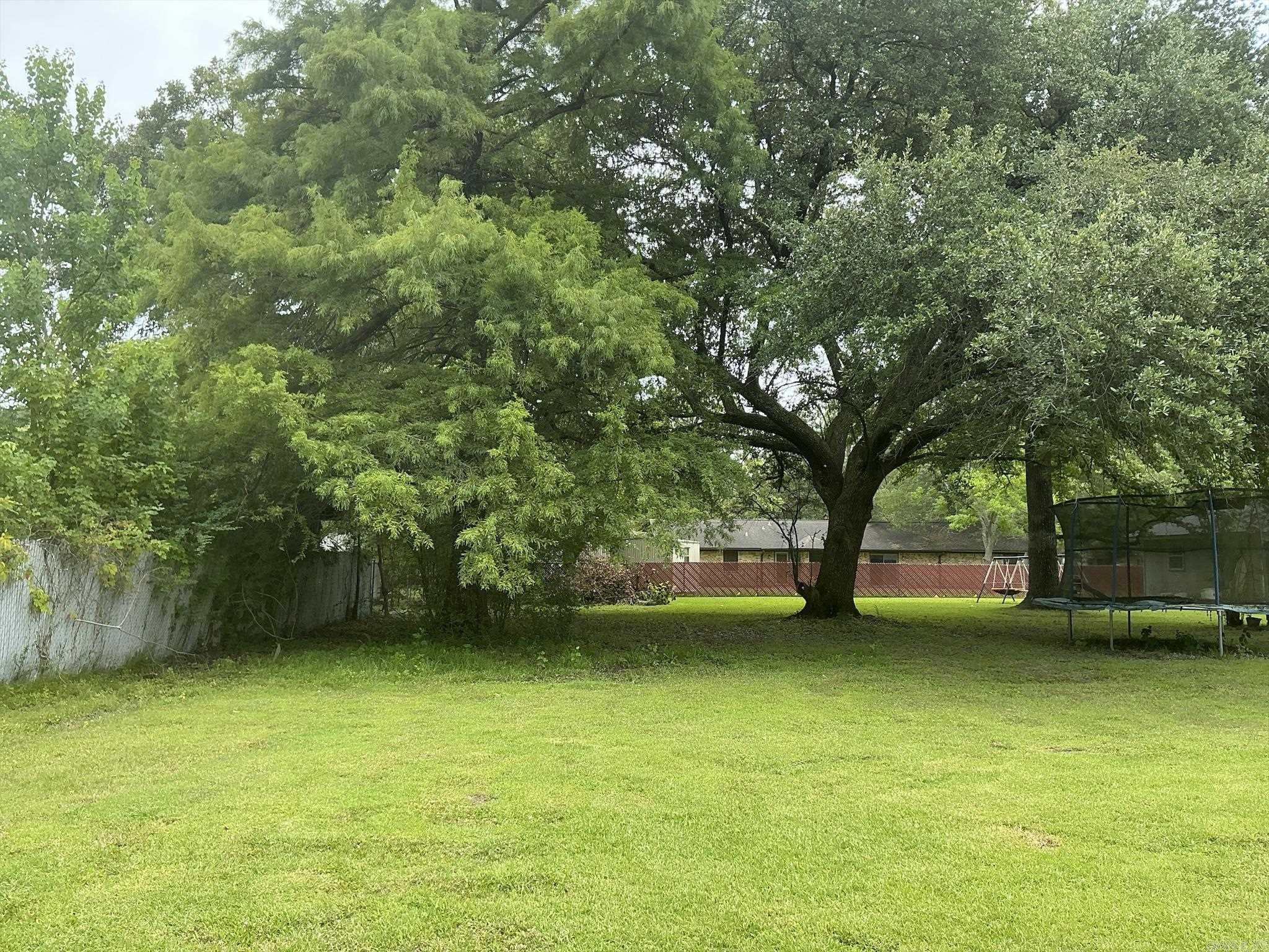 BEVERLY PLACE - Residential