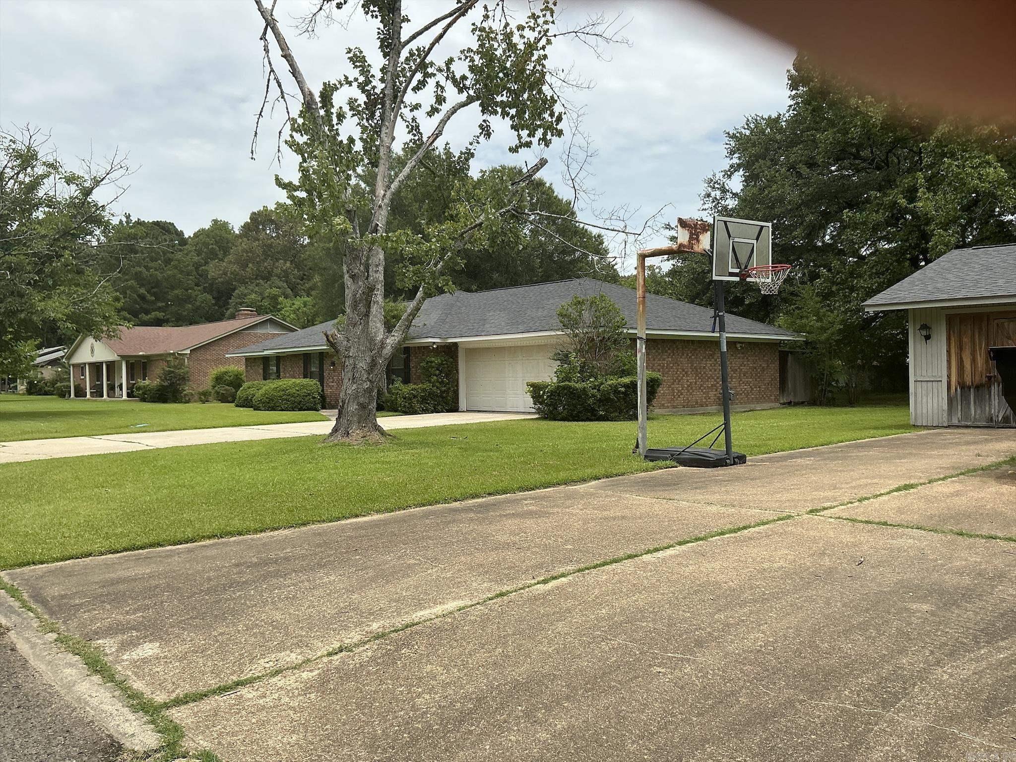 BEVERLY PLACE - Residential