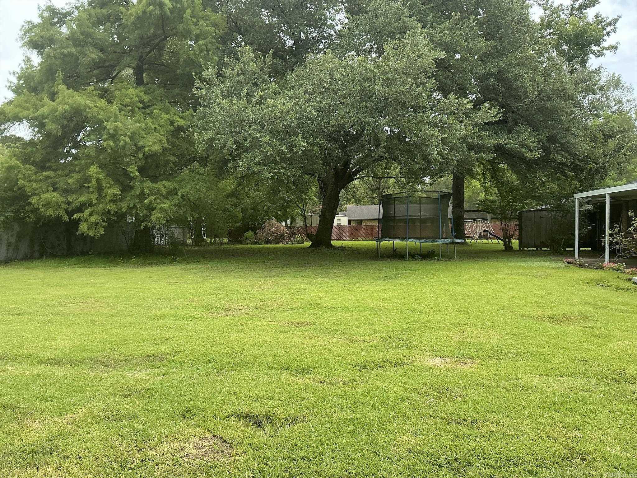 BEVERLY PLACE - Residential