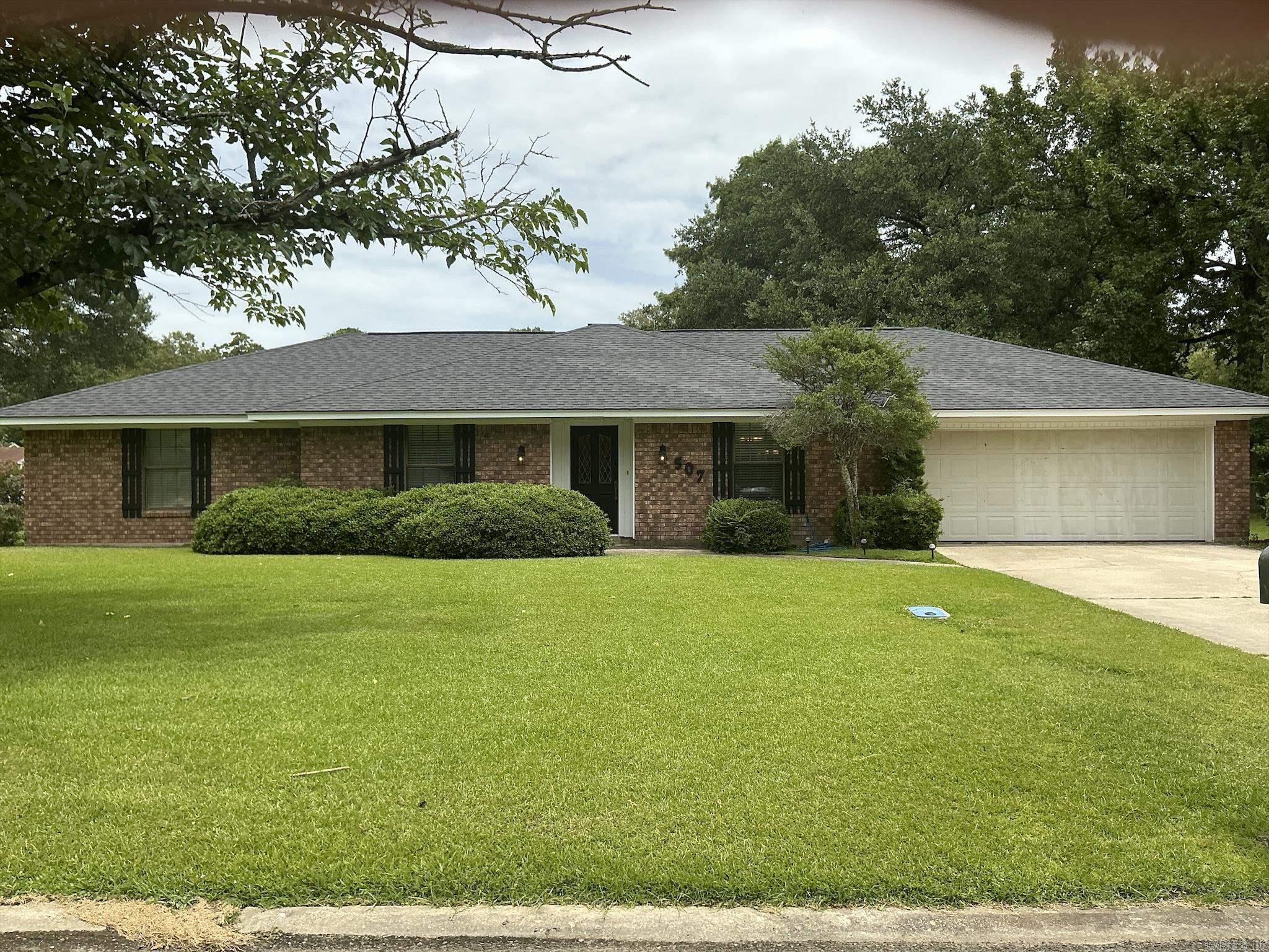 BEVERLY PLACE - Residential