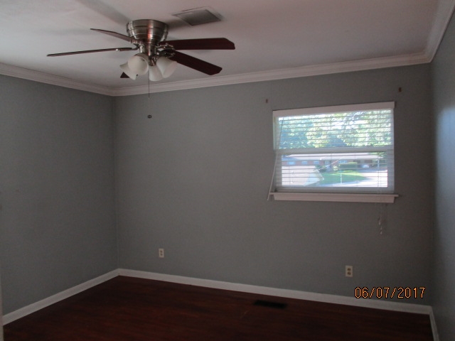 Lynnwood Acres - Residential
