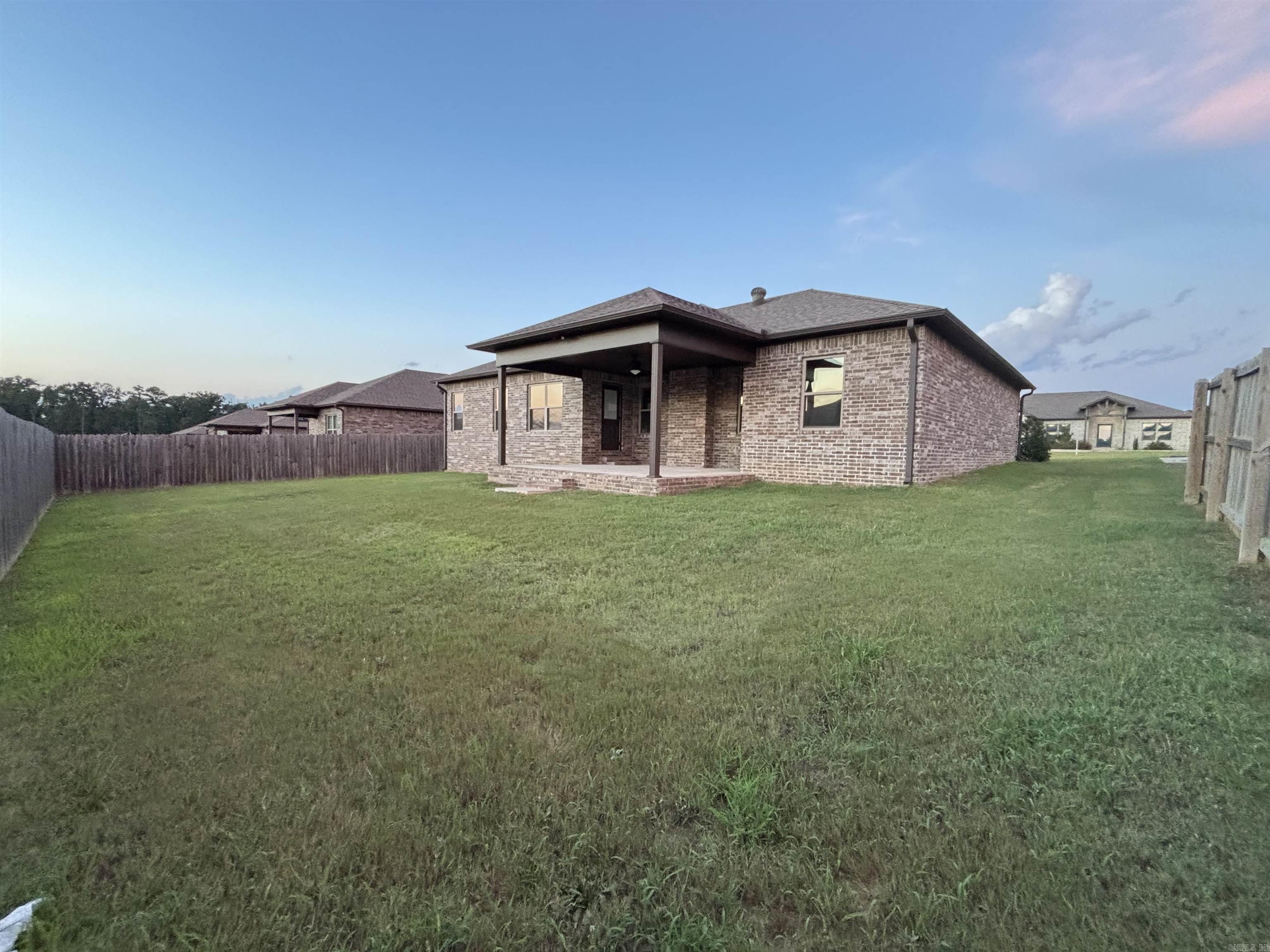 HERITAGE MEADOWS - Residential