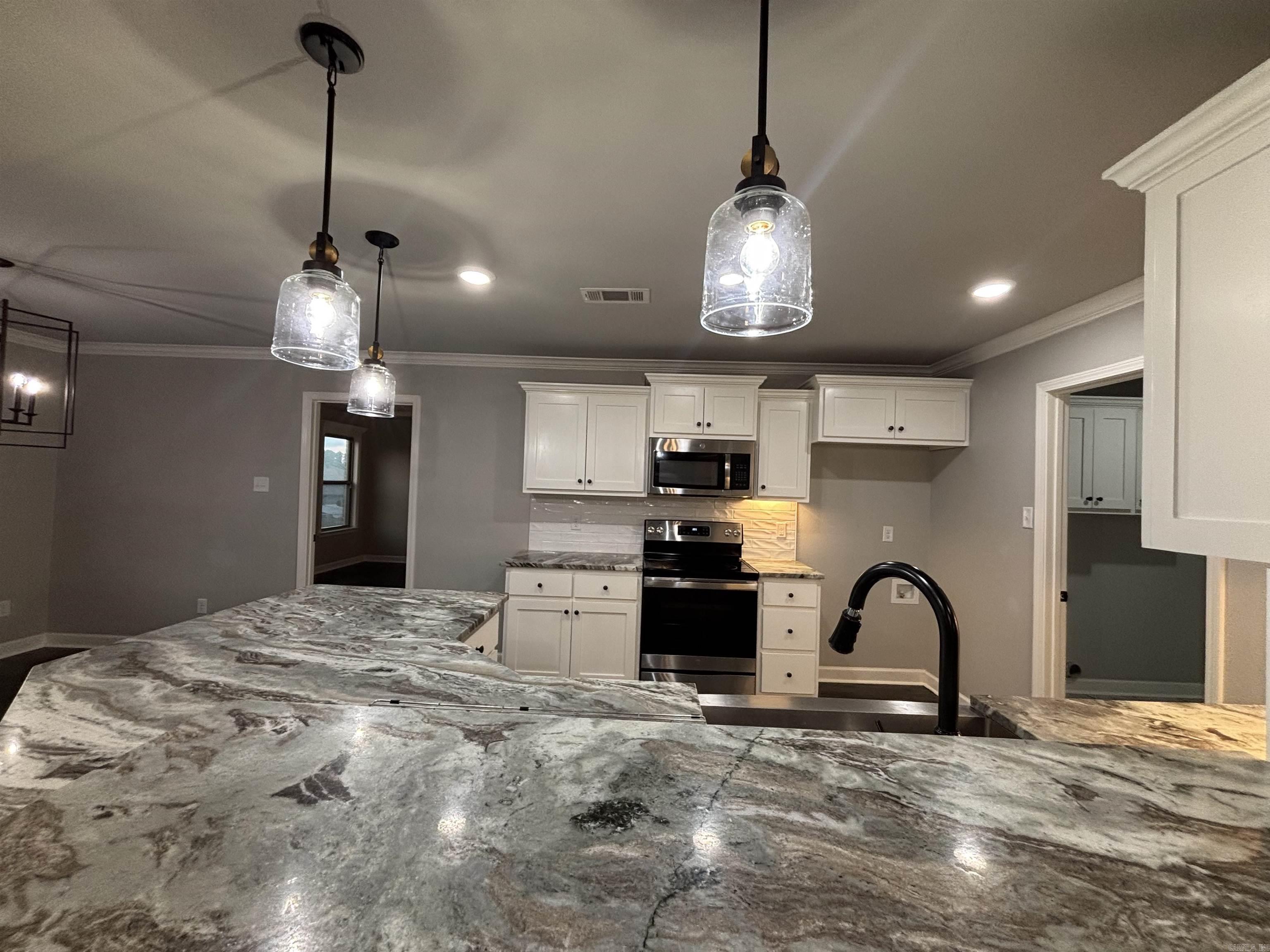 HERITAGE MEADOWS - Residential