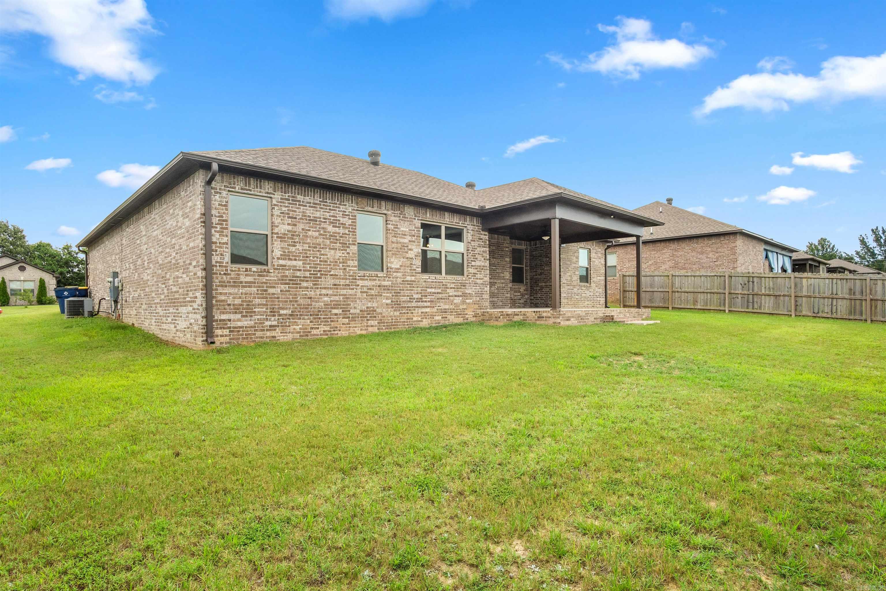 HERITAGE MEADOWS - Residential