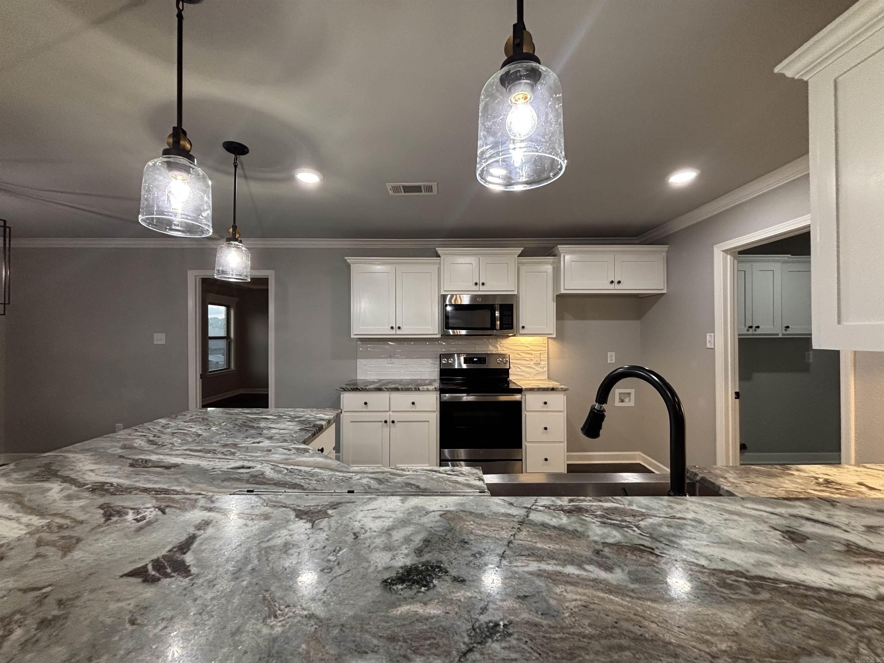 HERITAGE MEADOWS - Residential