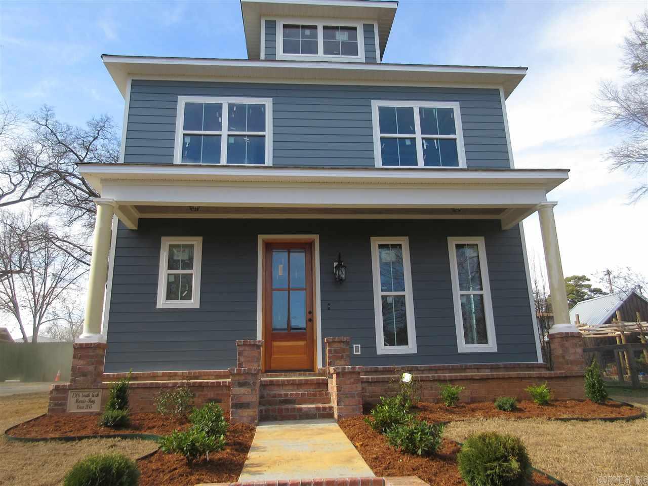 New construction with views of Mt Holly Cemetery and Downtown Little Rock. 3 Bedrooms, 2.5 baths, 2 car attached garage, over 1,900 Sq ft, not including the unfinished bonus room. Large open concept with stained cabinets with granite contertops, subway tile baths, hardwoods on first level. Dining room opens into the foyer and living spaces. Builder warranty offered. Taxes are based on vacant land.