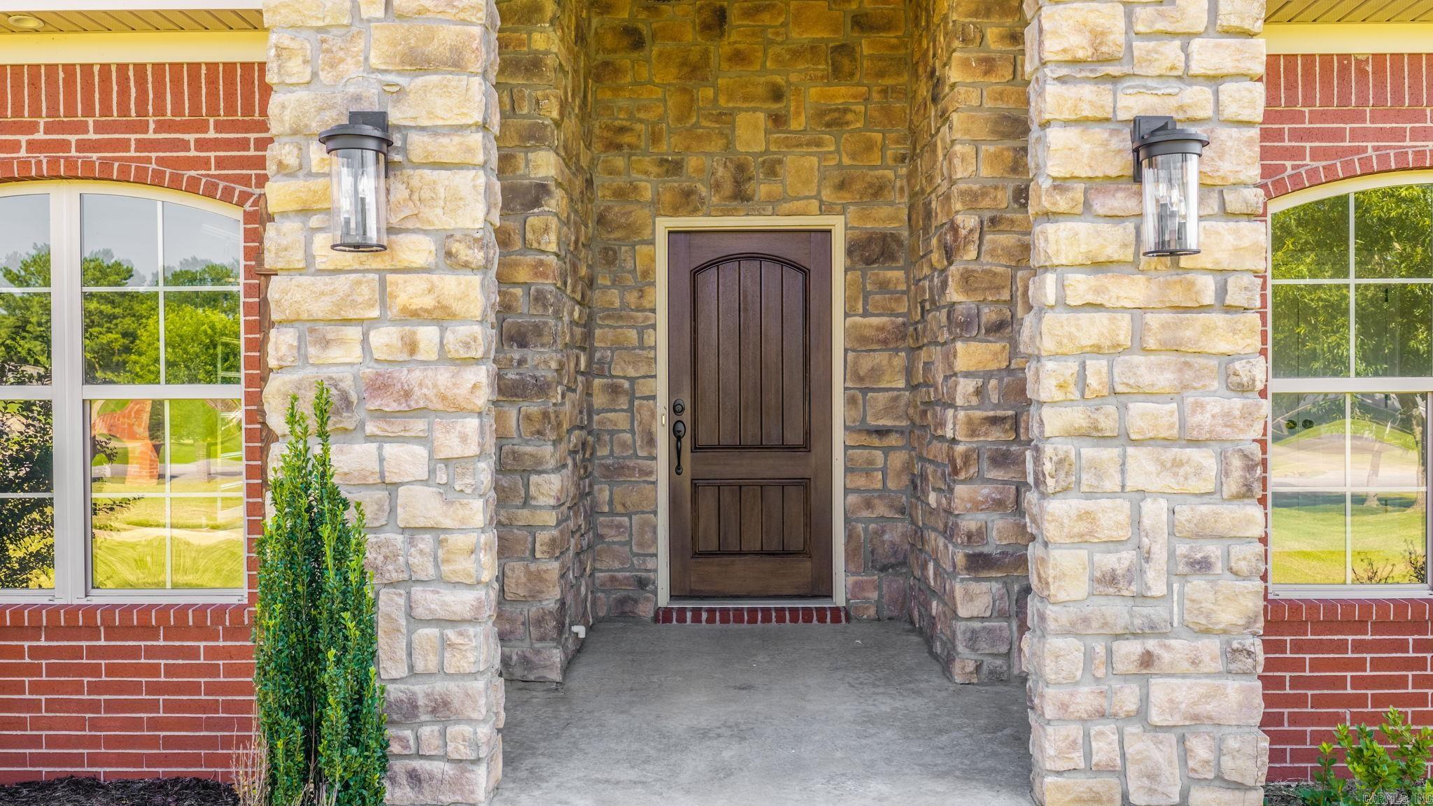 HUNTINGTON ESTATES - Residential