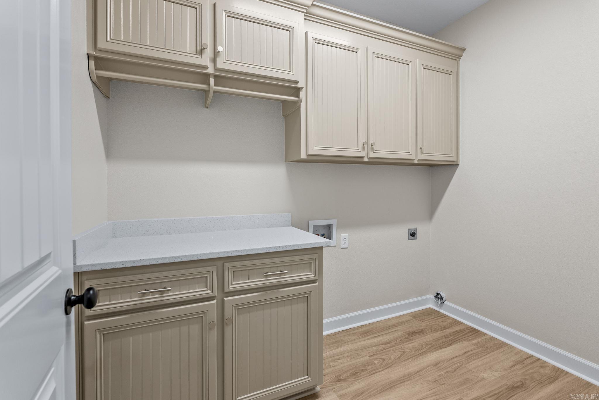 HUNTINGTON ESTATES - Residential
