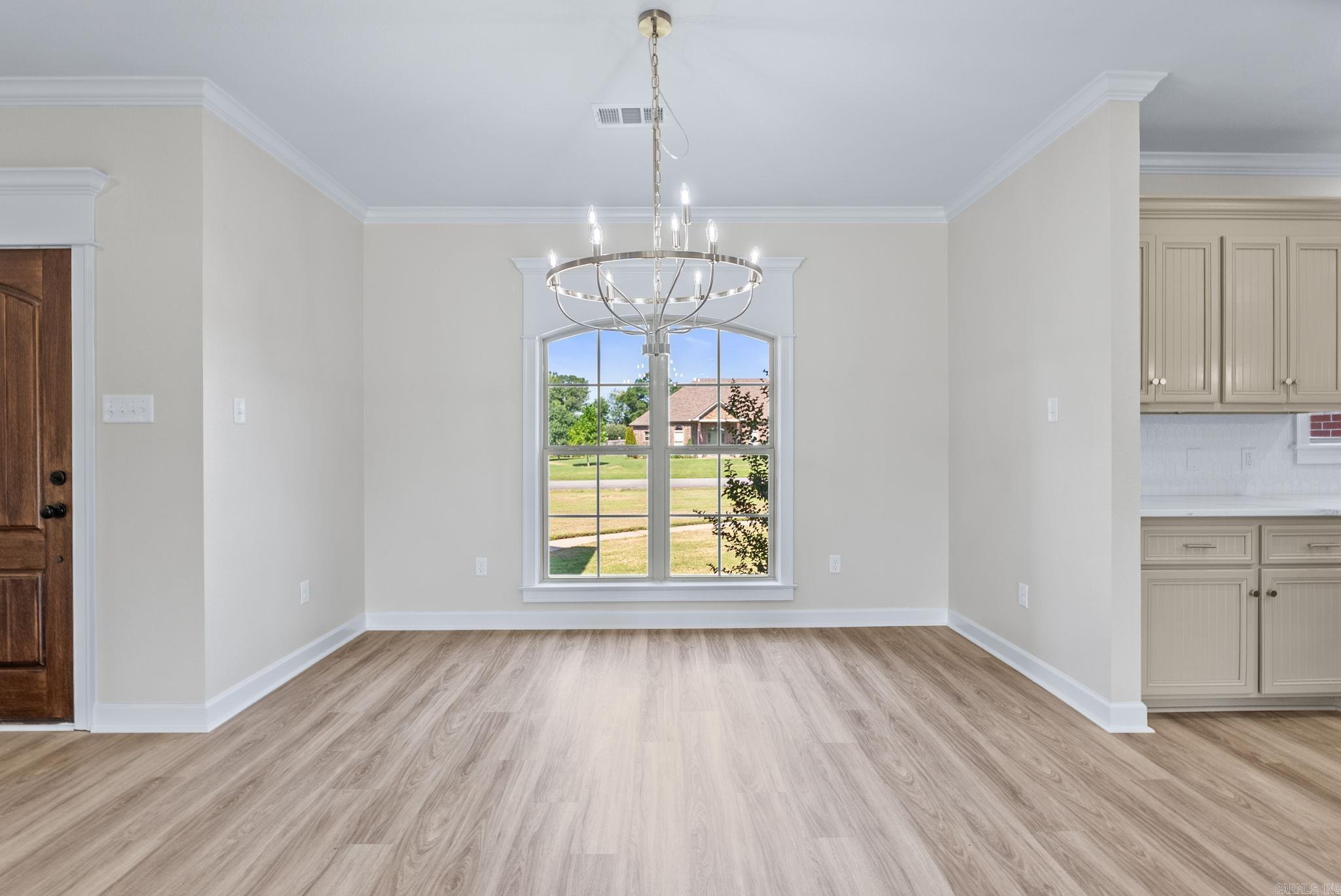 HUNTINGTON ESTATES - Residential