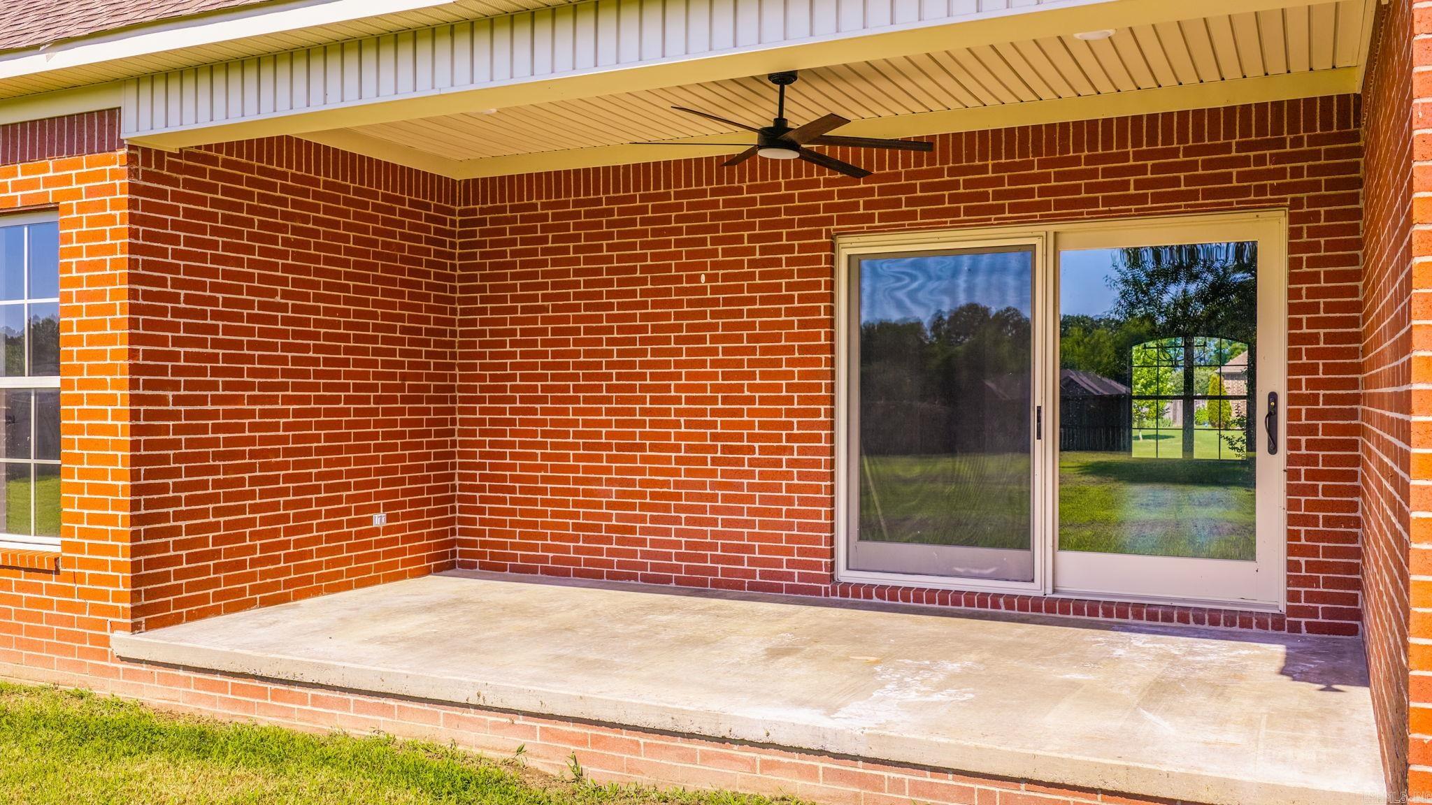 HUNTINGTON ESTATES - Residential