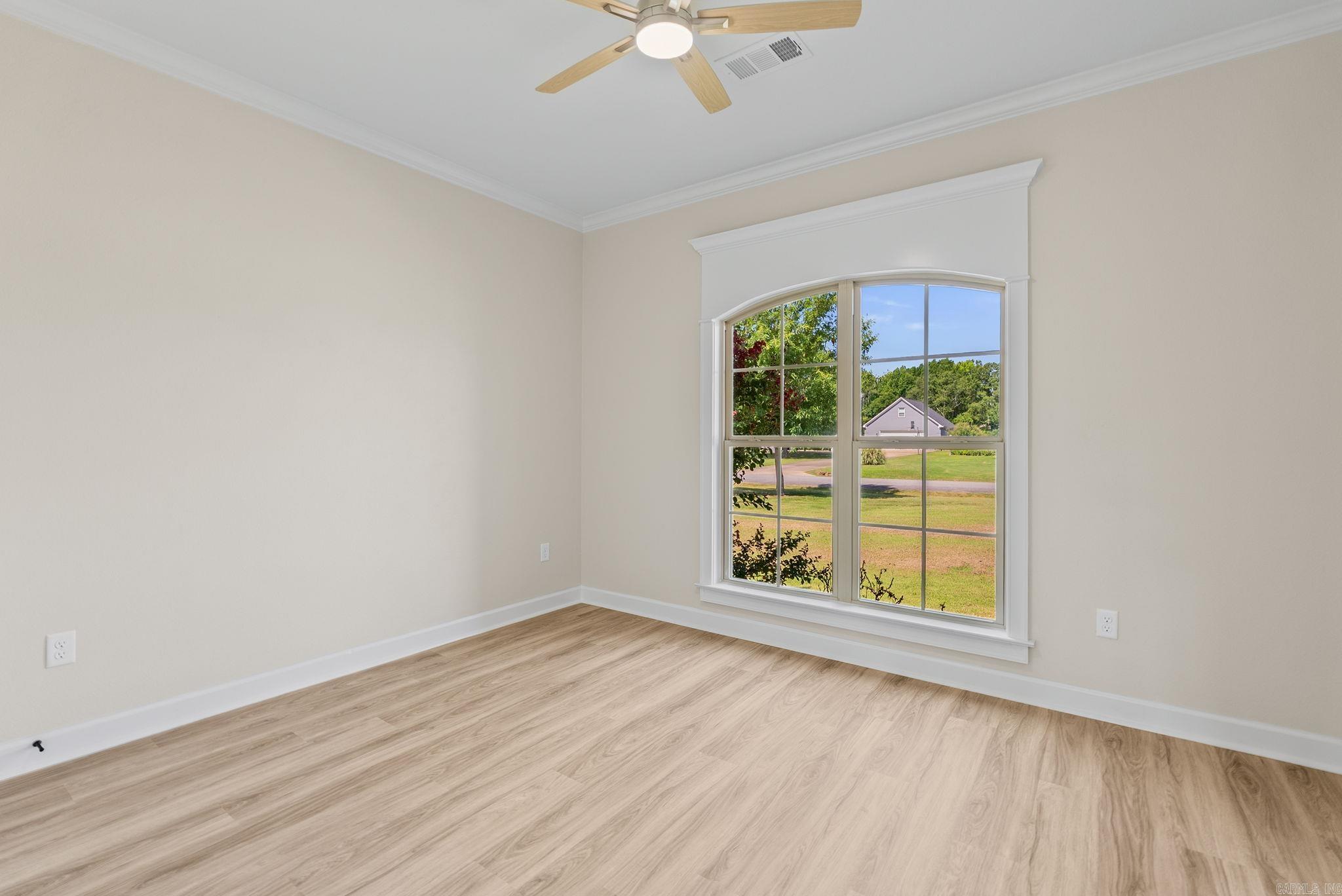 HUNTINGTON ESTATES - Residential
