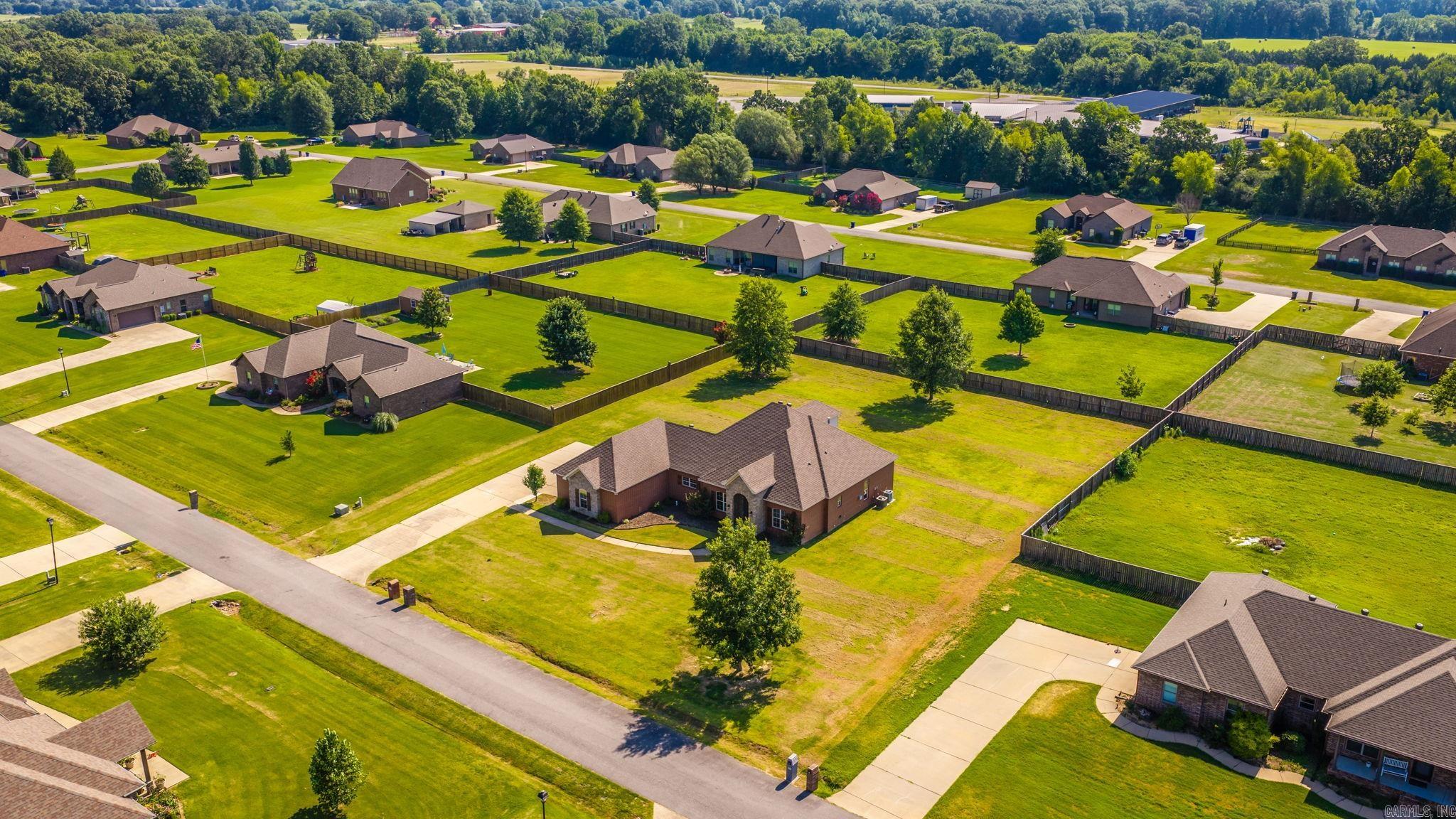 HUNTINGTON ESTATES - Residential
