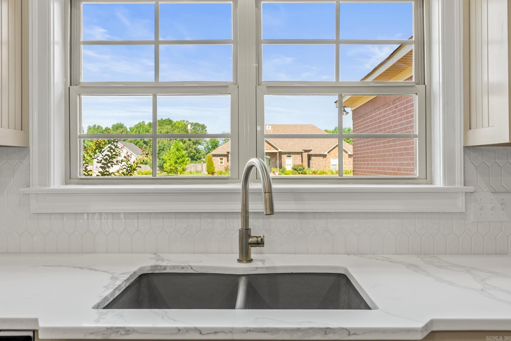 HUNTINGTON ESTATES - Residential