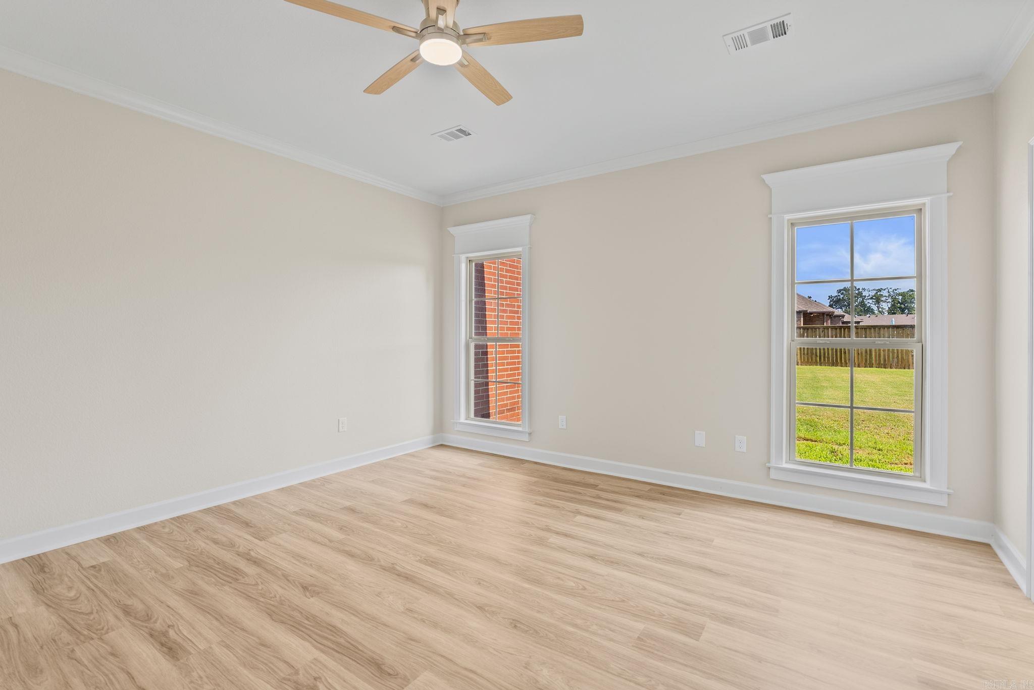HUNTINGTON ESTATES - Residential