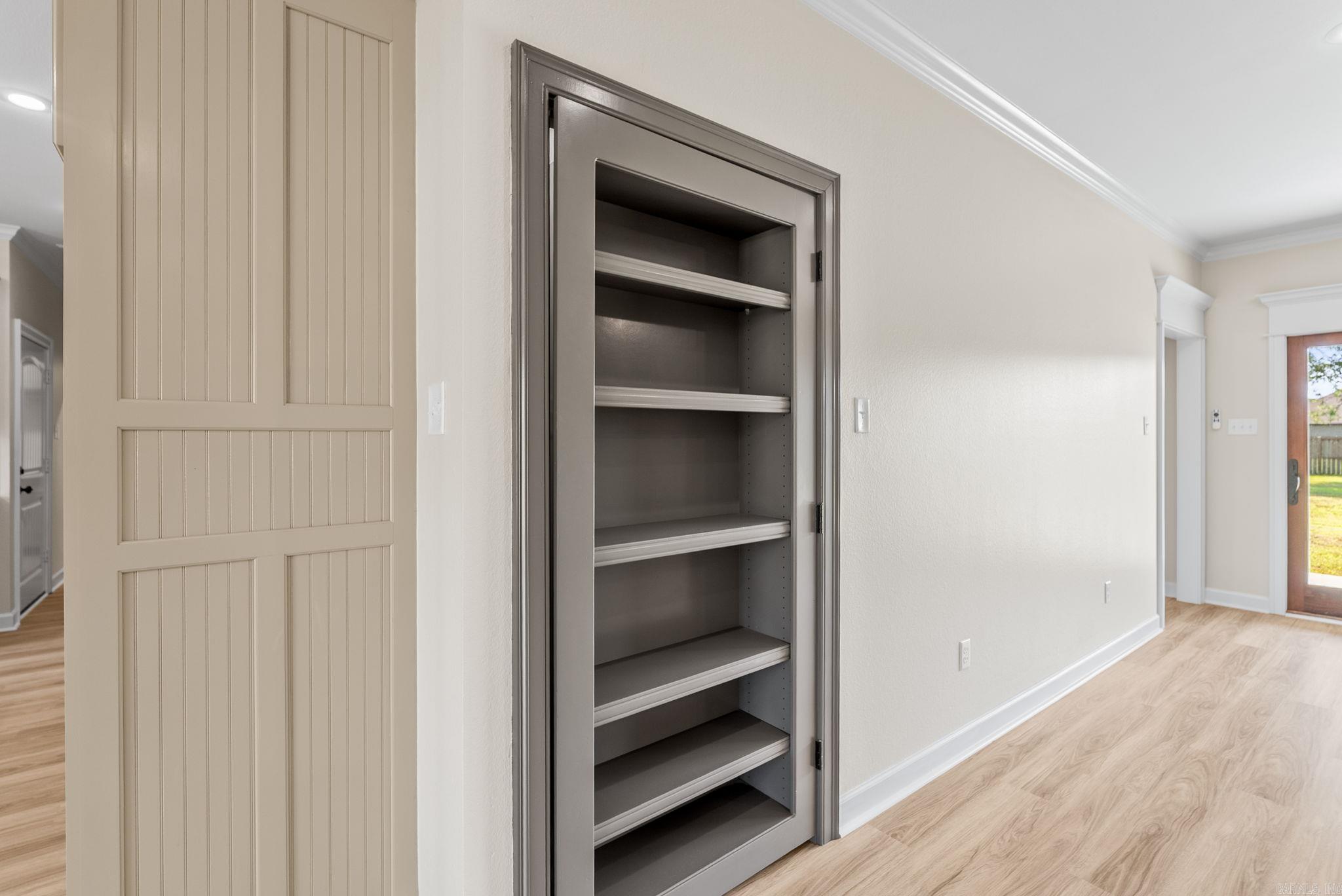 HUNTINGTON ESTATES - Residential