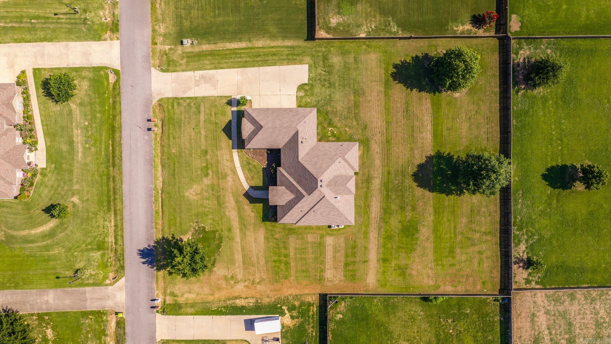 HUNTINGTON ESTATES - Residential