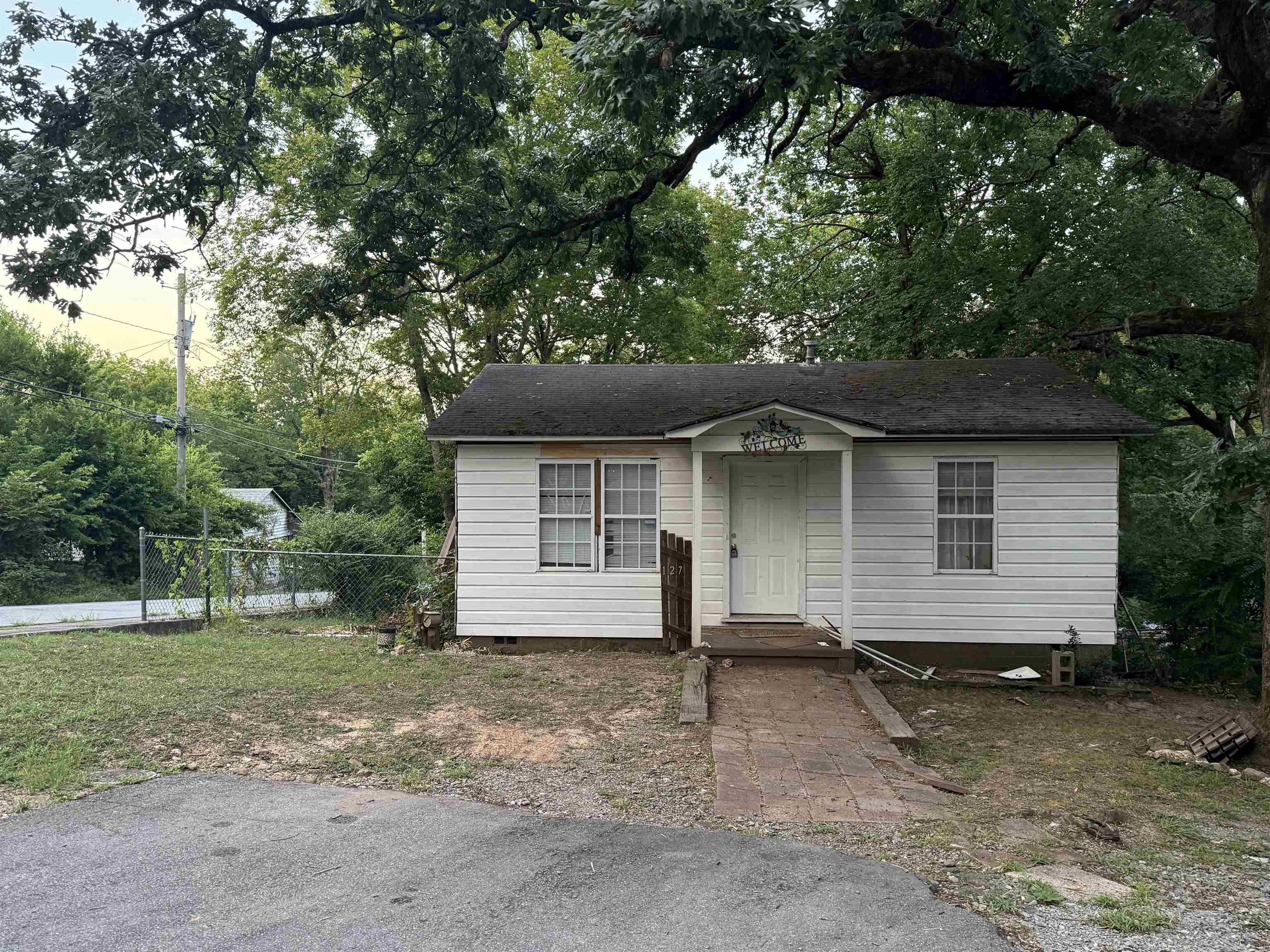Bring your vision! Two homes side by side- offered @ $106k, each! Location, potential, and opportunity all in one package! Positioned on a desirable corner lot in the heart of Little Rock’s Capital View area. This home is being sold as-is and offers incredible upside for the right buyer. Just off Markham Street, you’re minutes from downtown, midtown, Hillcrest, and the Kavanaugh corridor—perfect for anyone wanting convenience and charm in one of Little Rock’s most walkable neighborhoods.  The home is in need of some TLC, but the potential is undeniable. With ample lot space and the possibility to expand or redevelop, this is a unique opportunity to bring your vision to life in a high-demand area. Whether you’re an investor, a first-time buyer with a creative eye, or looking to restore and personalize your next home—don’t miss this rare chance to own side-by-side properties in a prime location. Neighboring home 123 N. Schiller is listed as well.   Great lots. Great location. So much potential. Schedule your showing today!