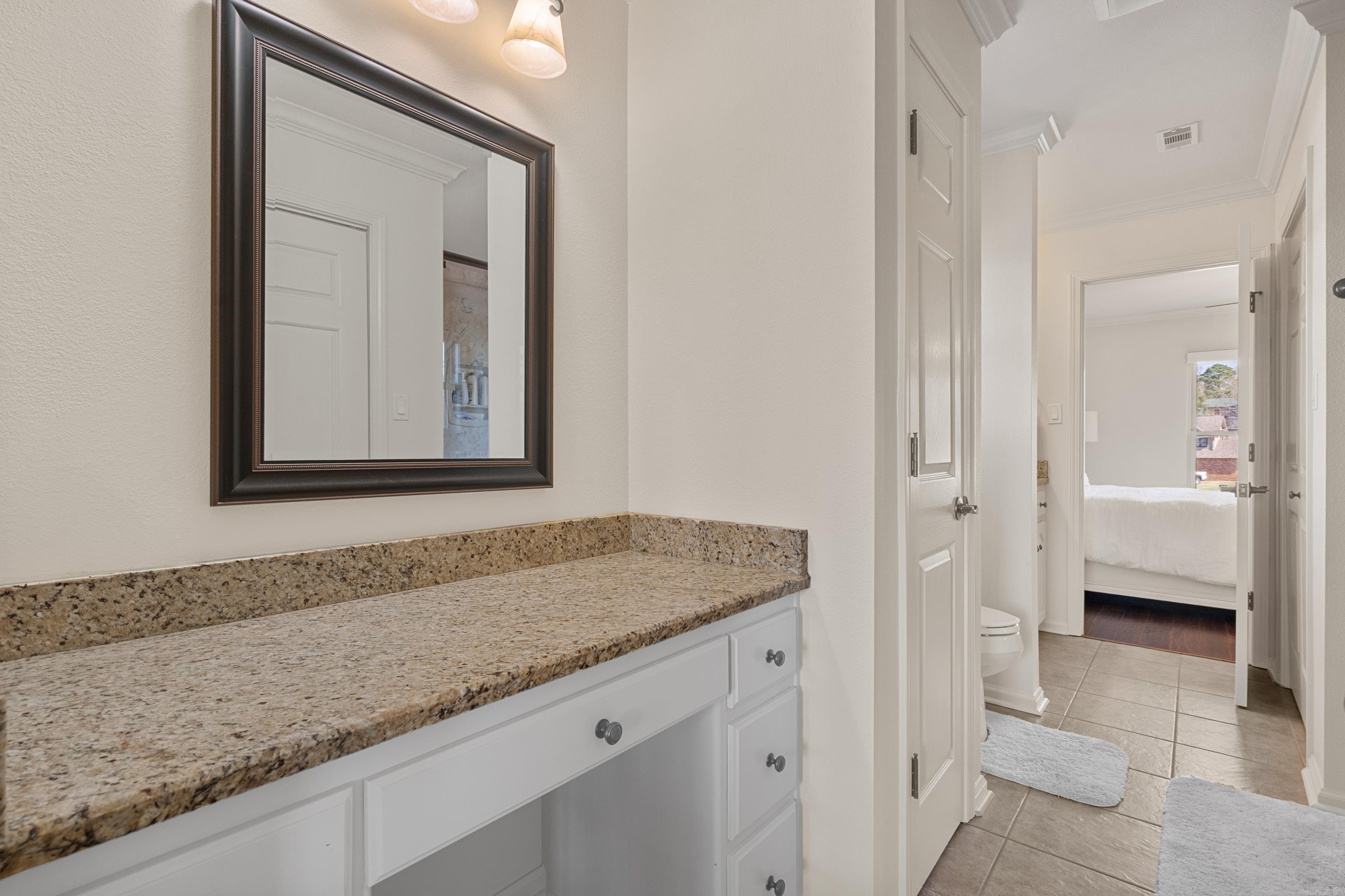 LAKEVIEW - Residential