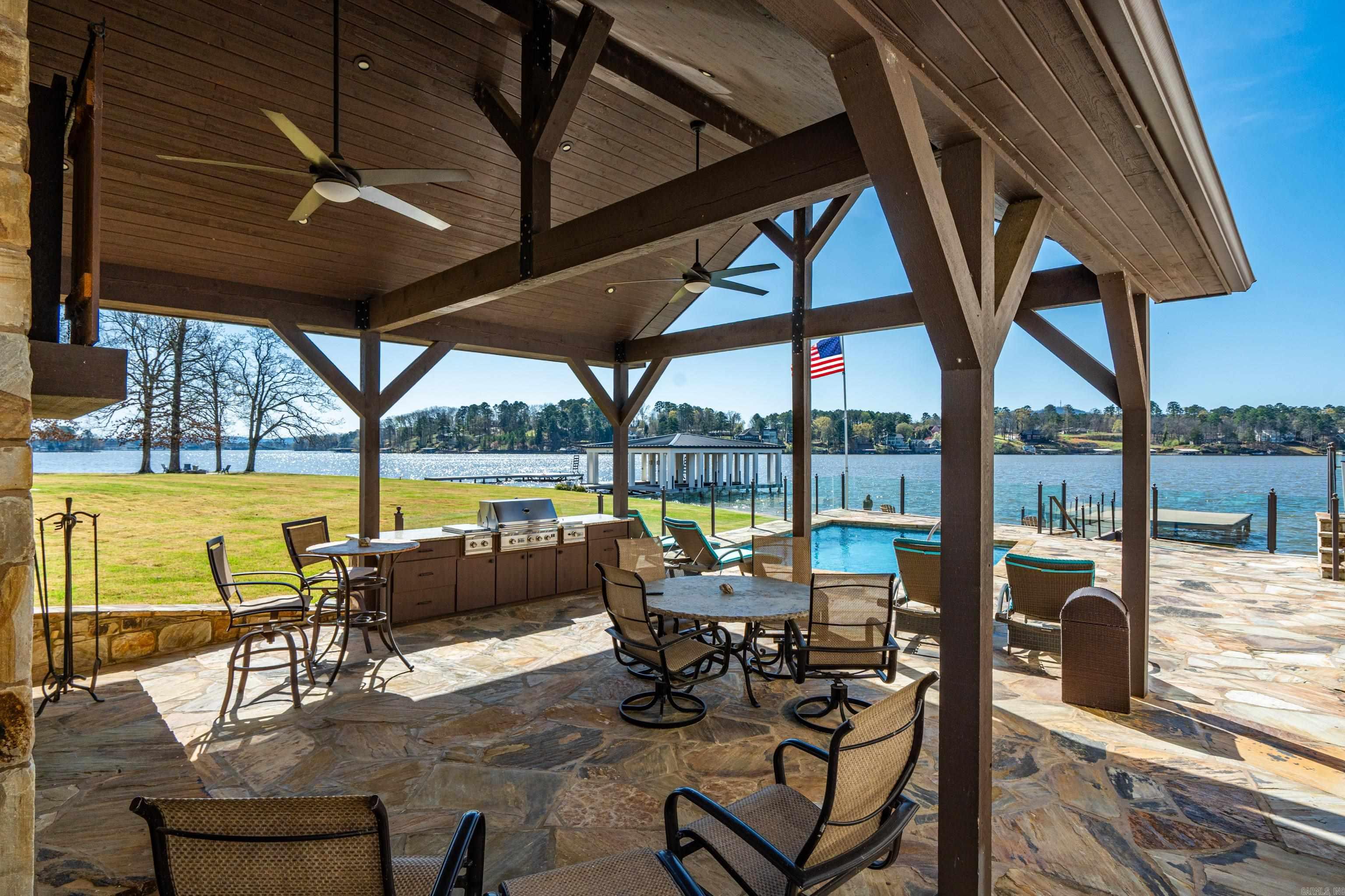 LAKEVIEW - Residential