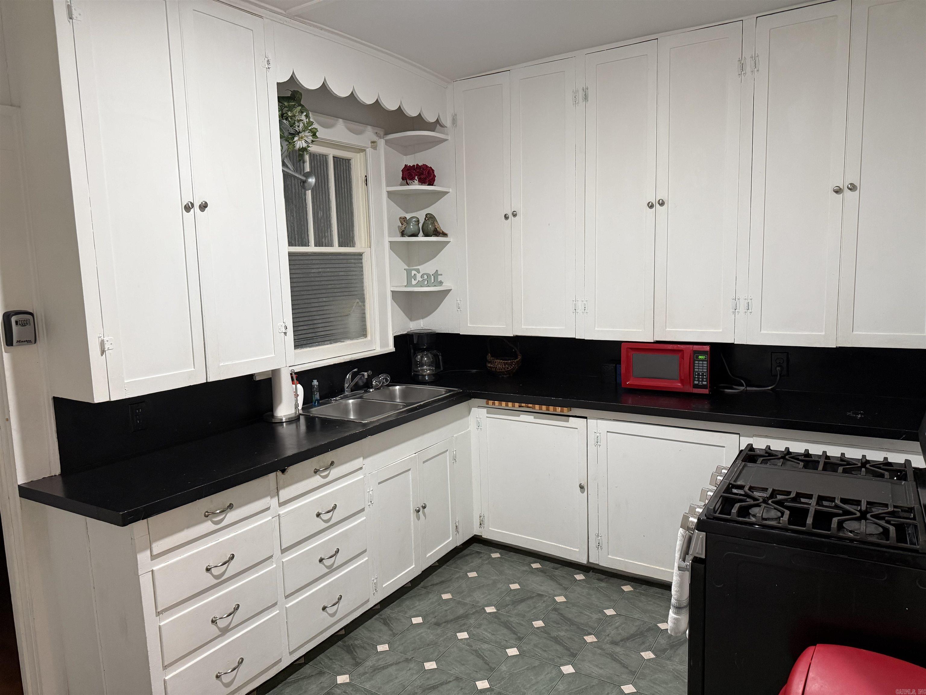 HSR BLK - Residential
