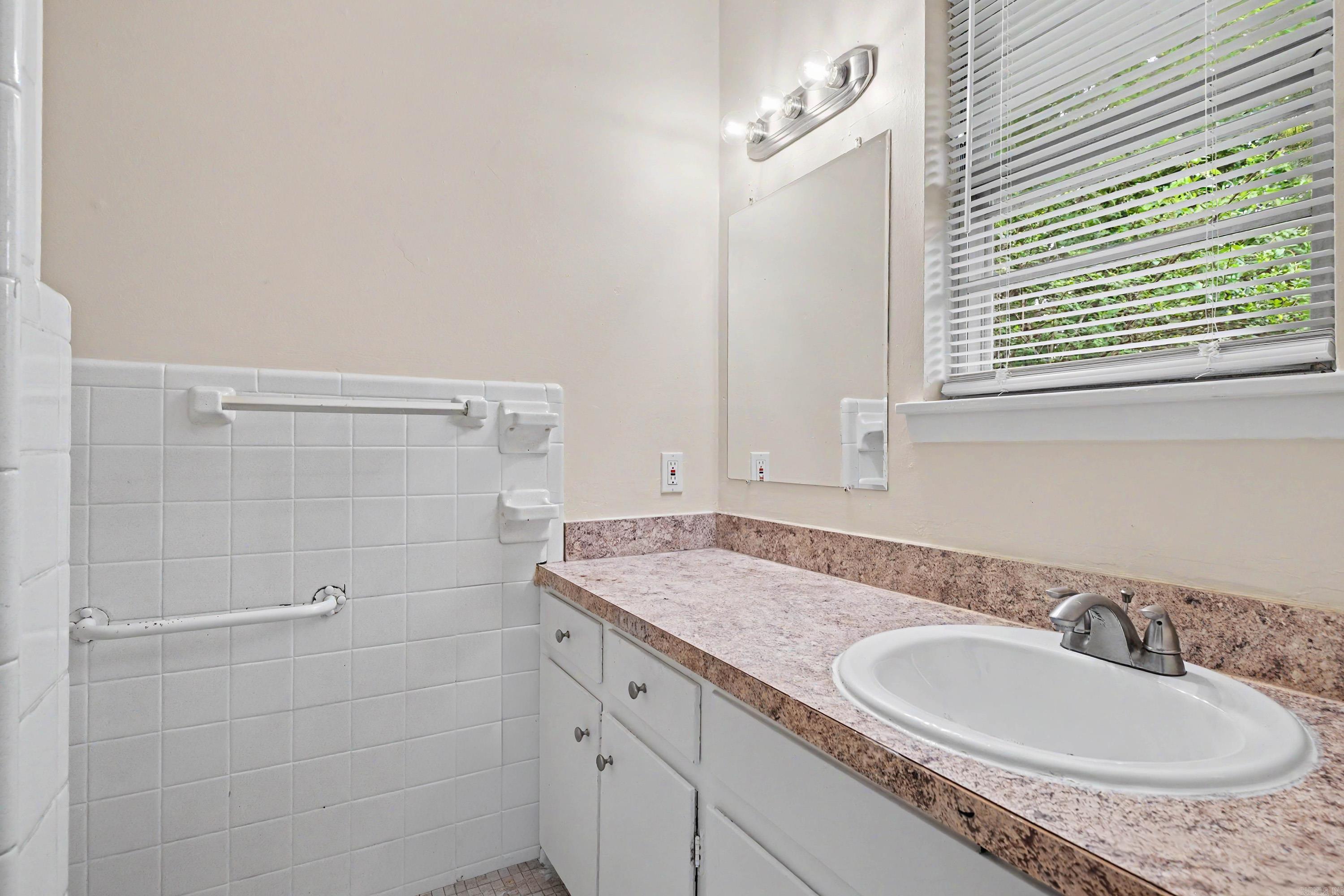 TOMLINSON ADDN - Residential