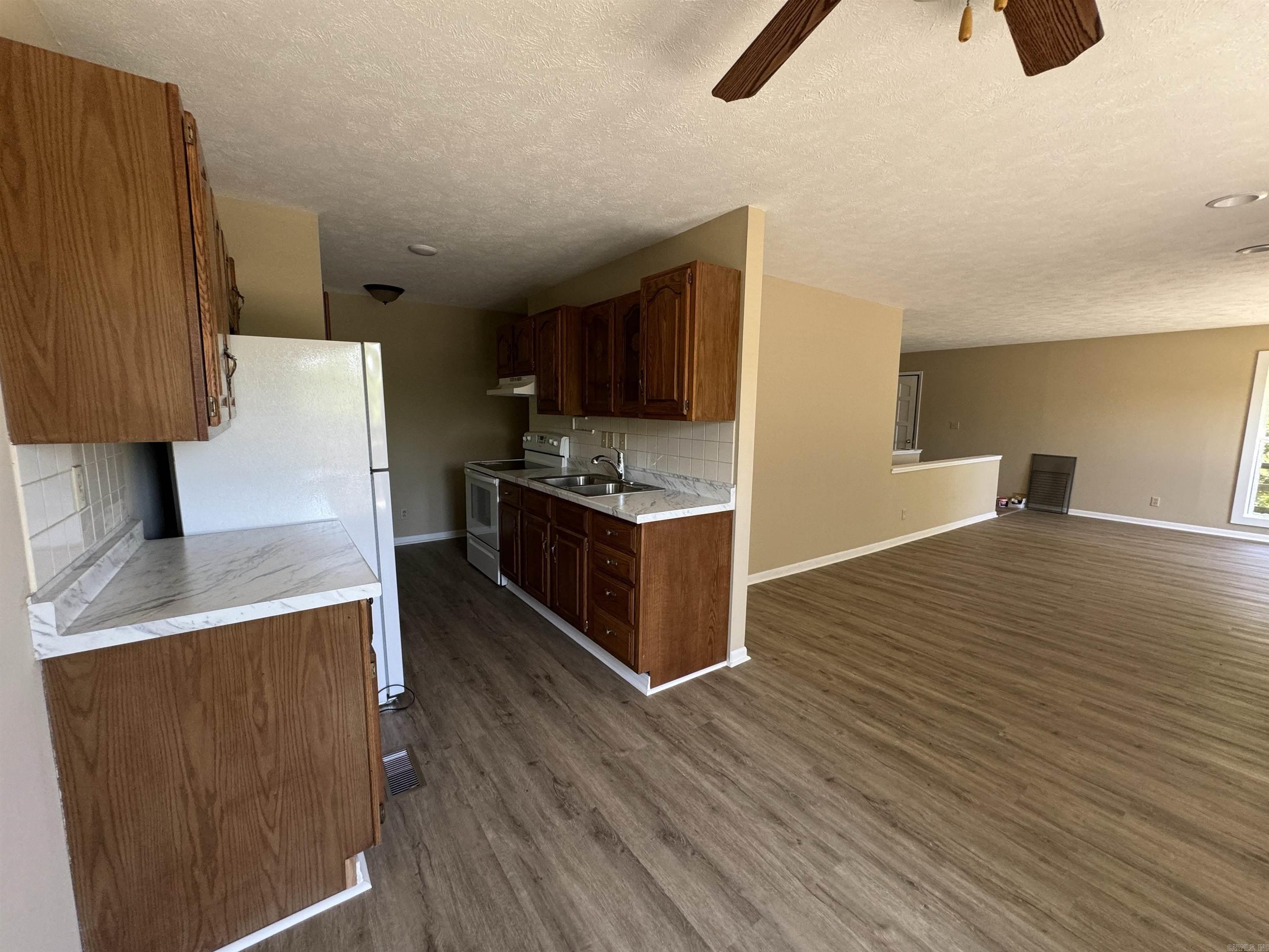 Lynwood - Residential