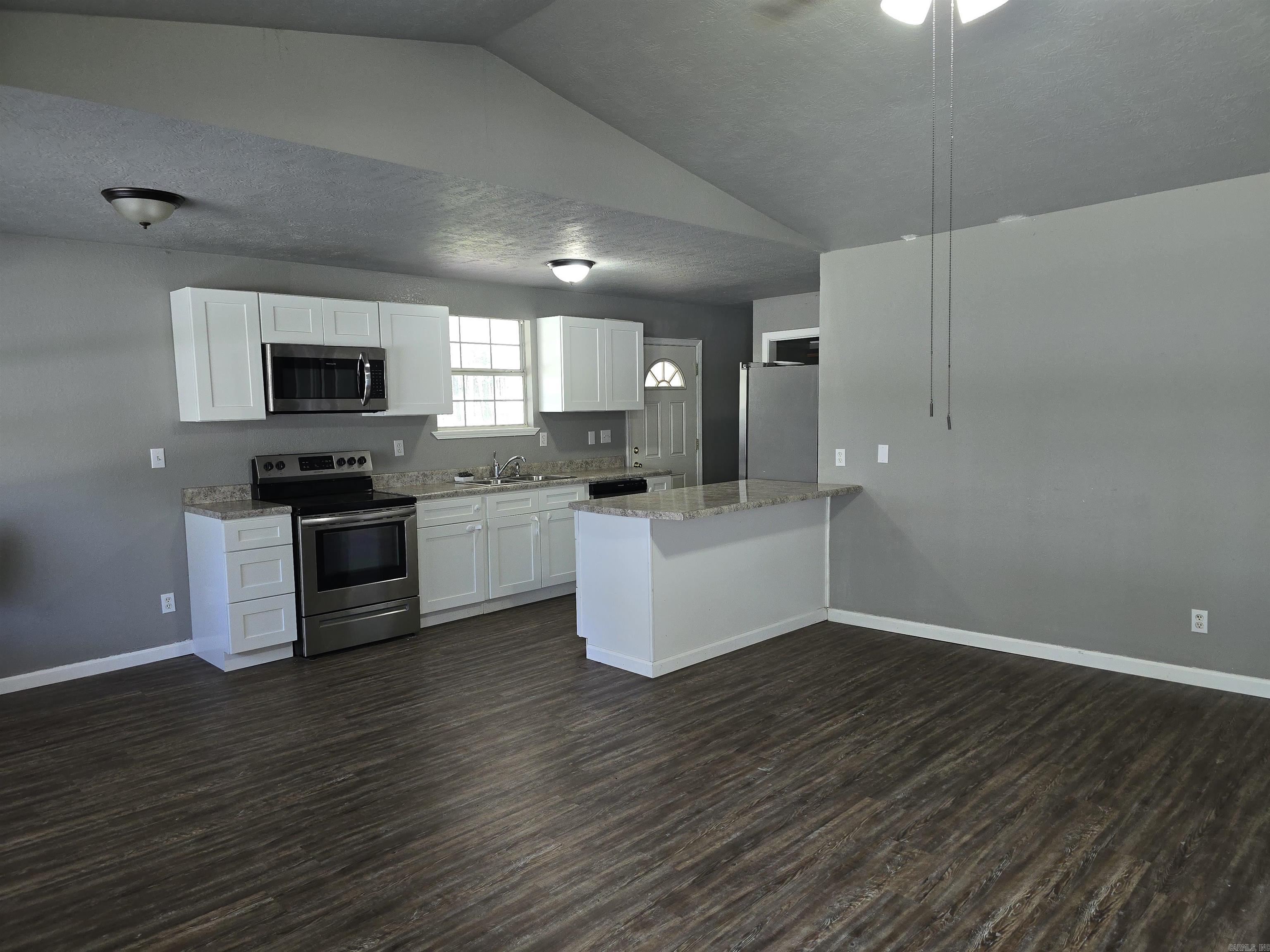WEST PINES - Residential