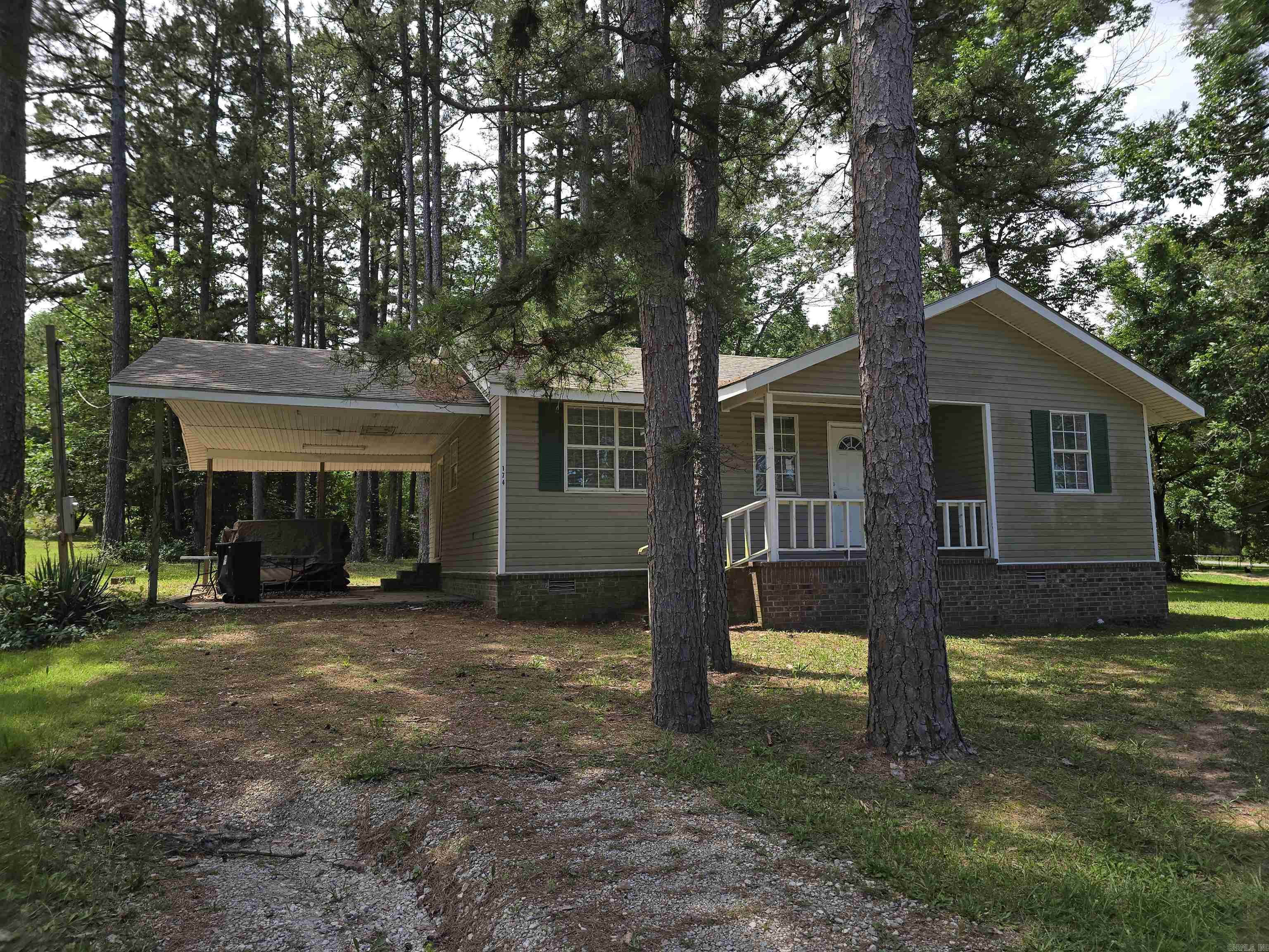 WEST PINES - Residential
