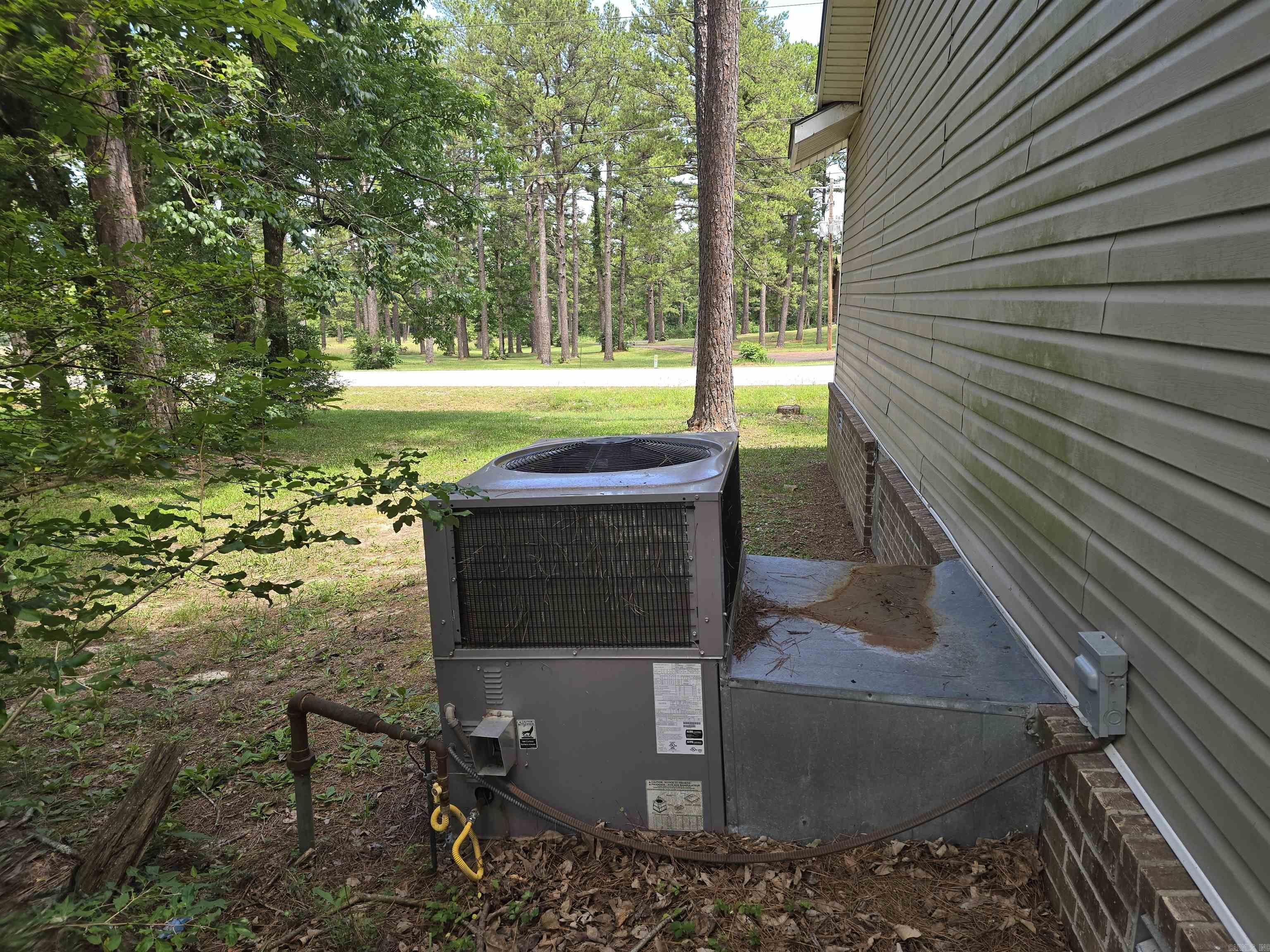 WEST PINES - Residential