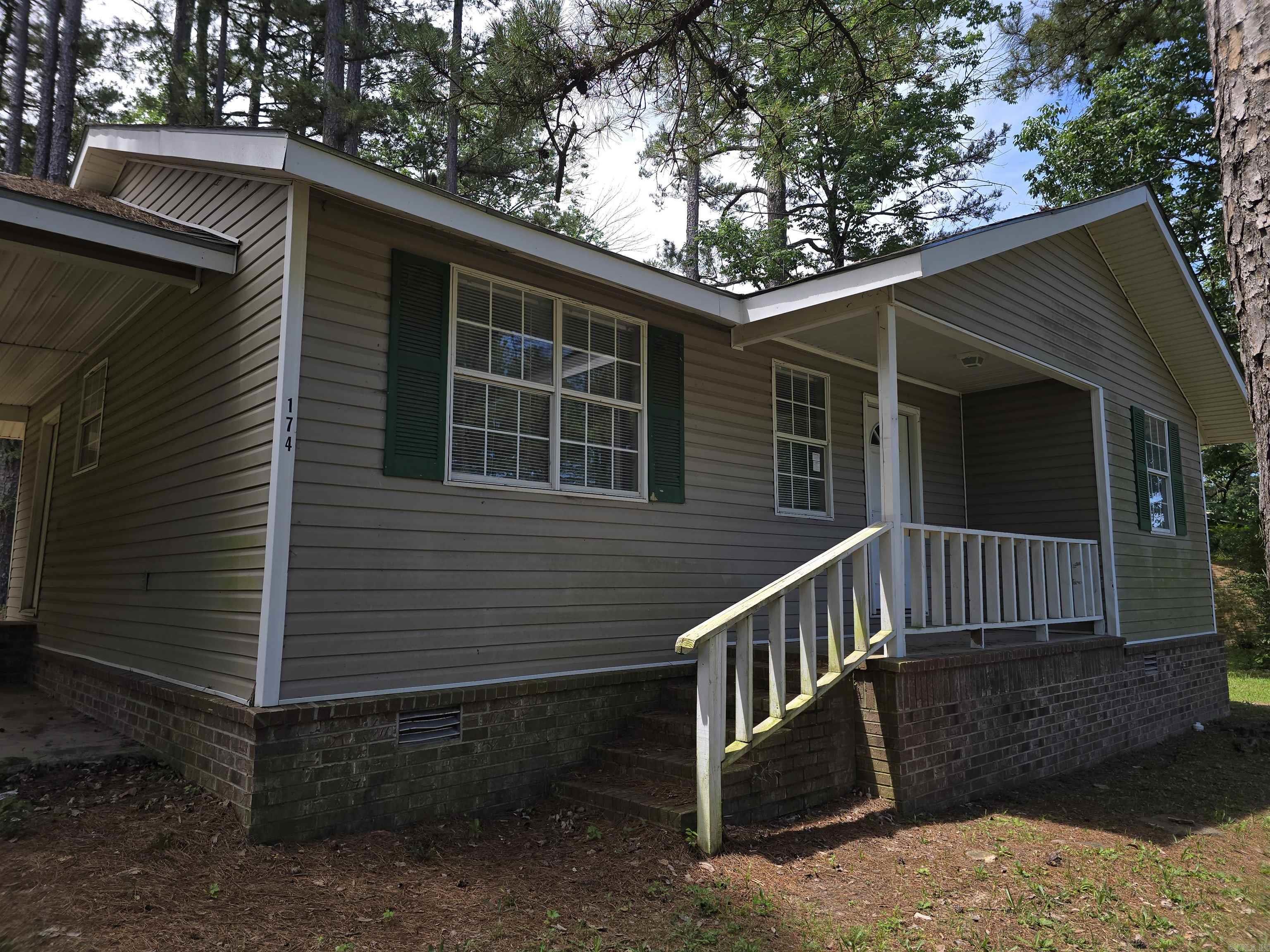 WEST PINES - Residential
