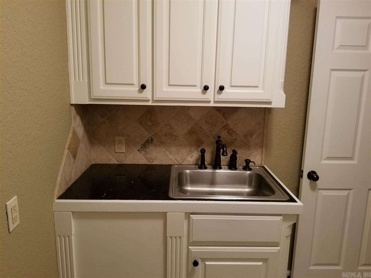 MILLERS CROSSING - Residential Lease