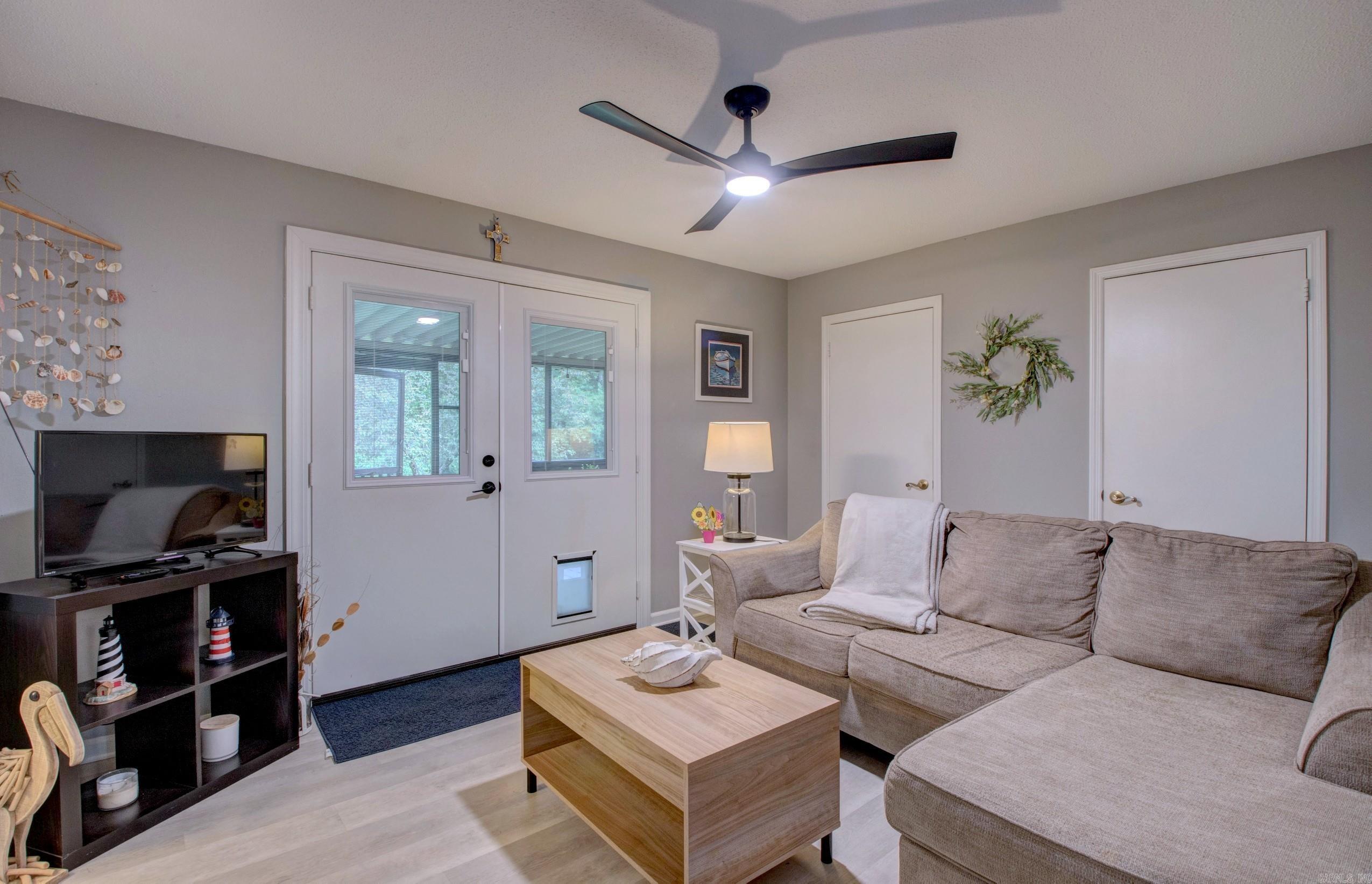 LAKE SAIL-EM I - Residential