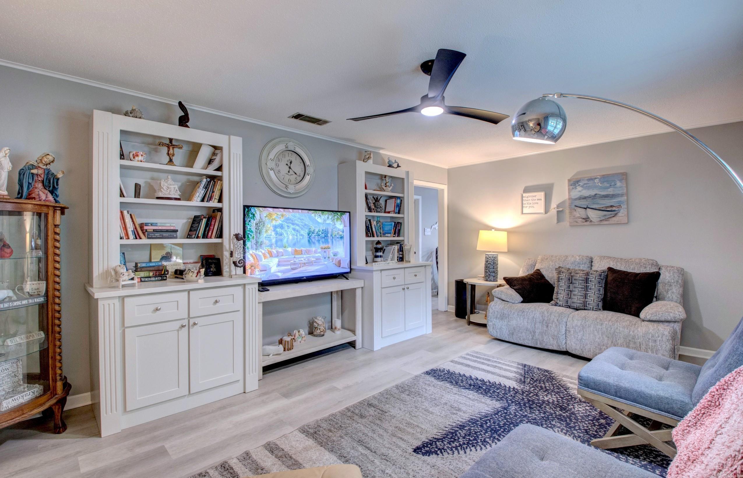 LAKE SAIL-EM I - Residential