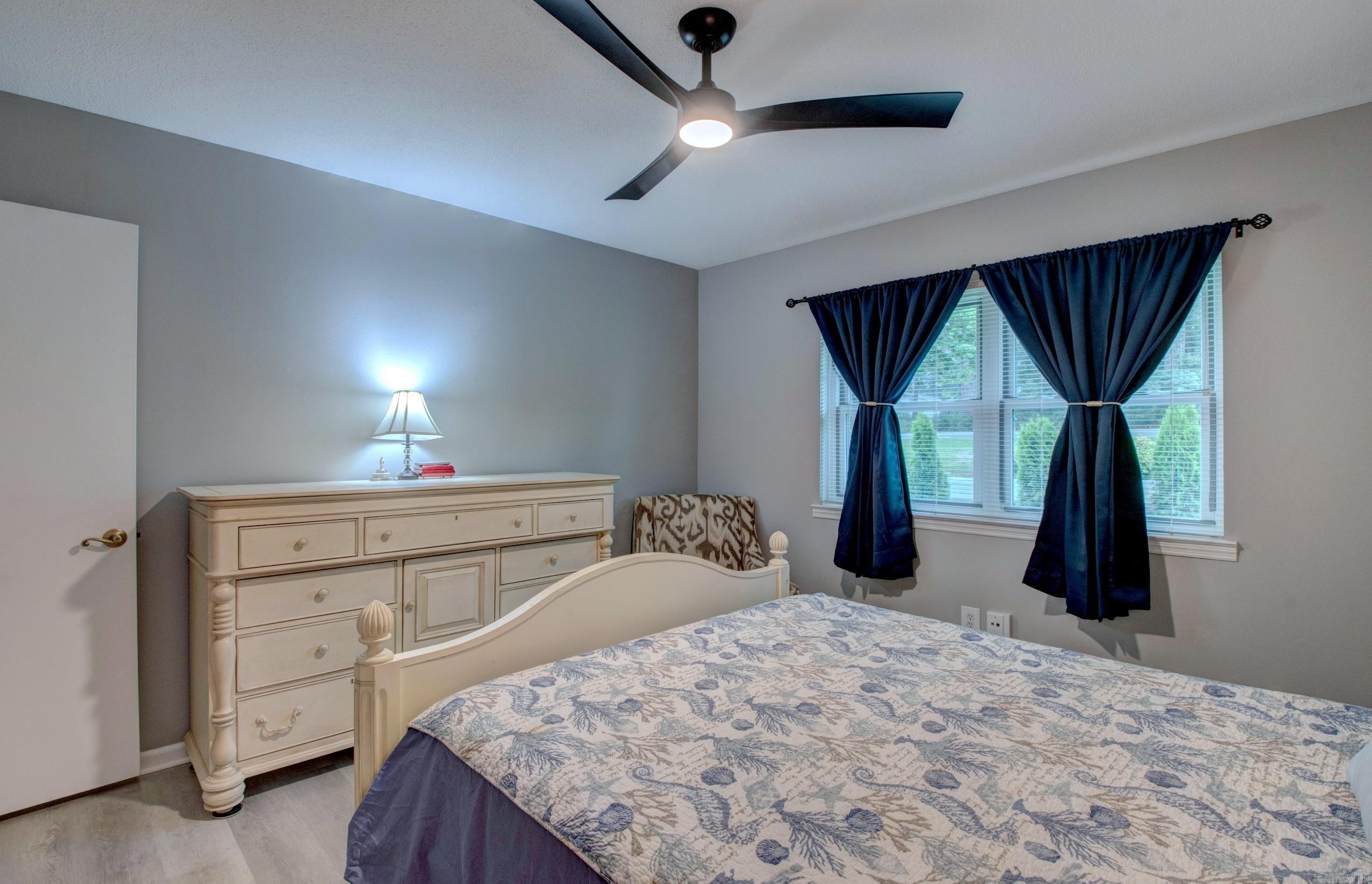 LAKE SAIL-EM I - Residential