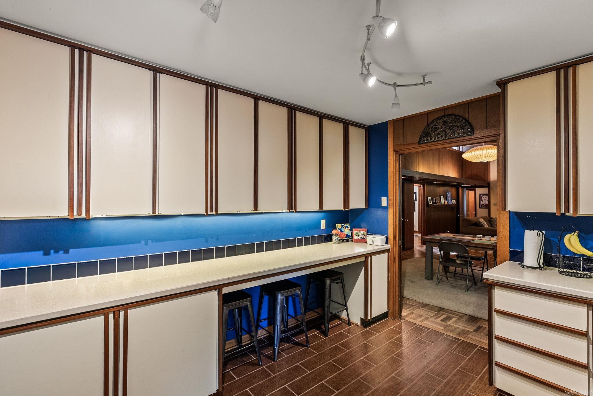 LEAWOOD HEIGHTS - Residential