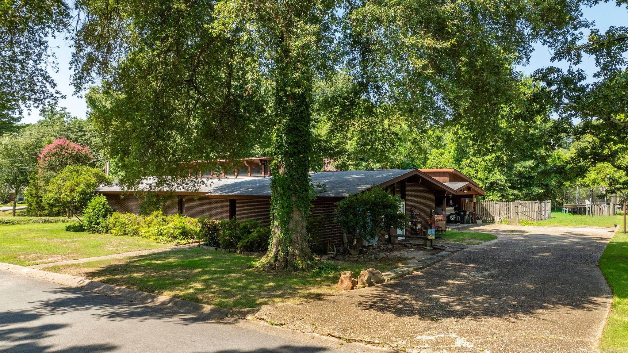 LEAWOOD HEIGHTS - Residential