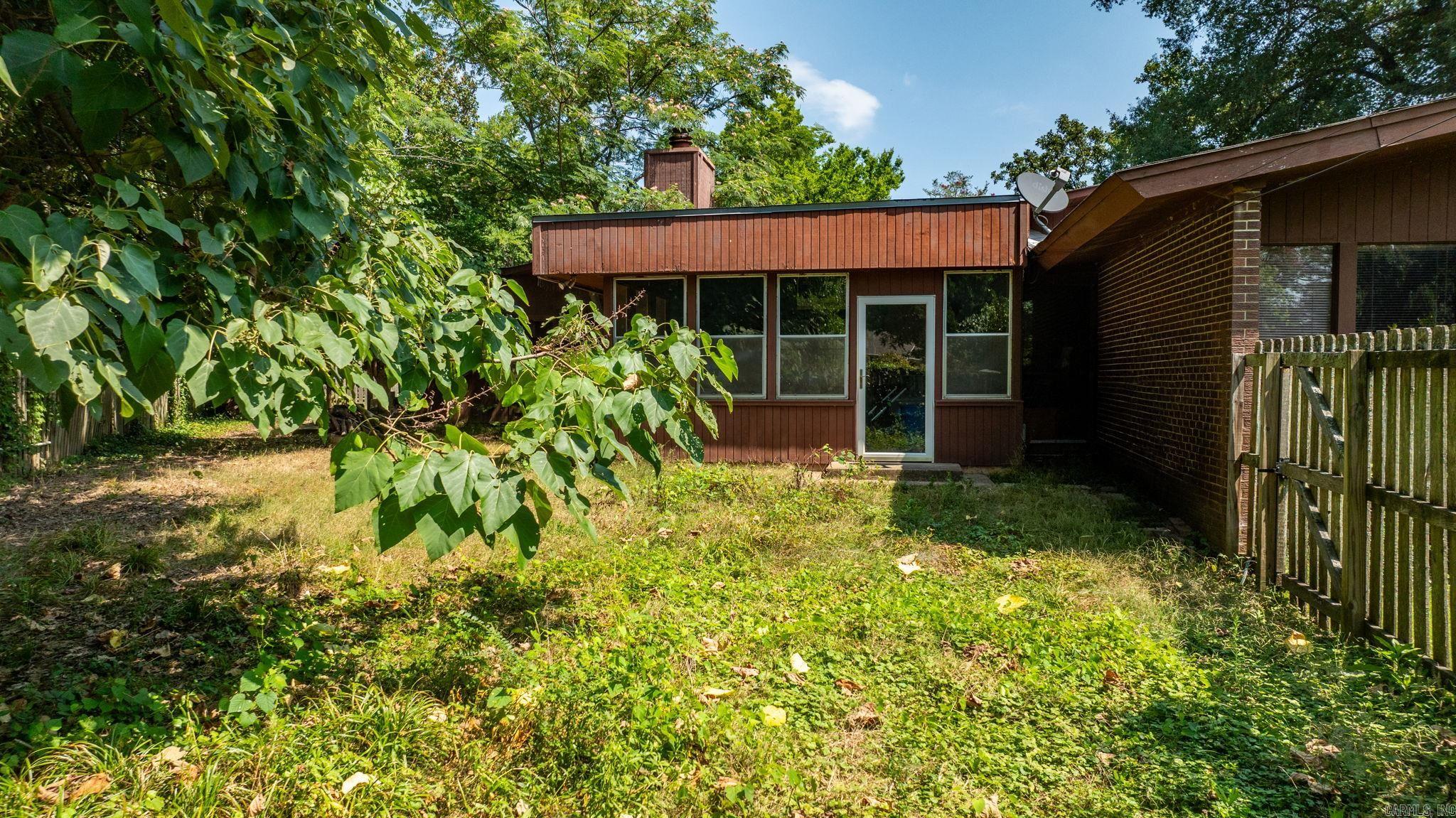 LEAWOOD HEIGHTS - Residential