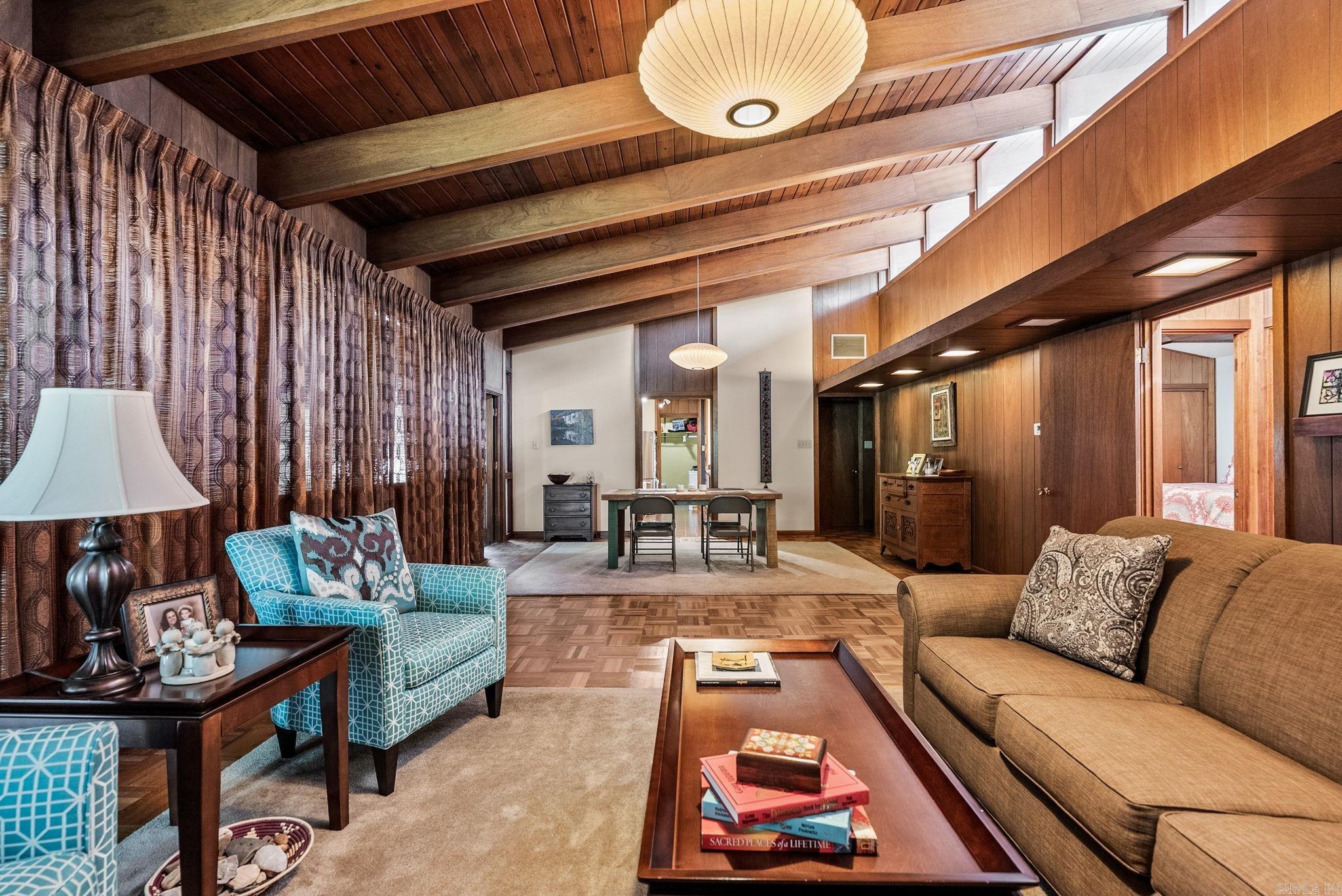 LEAWOOD HEIGHTS - Residential