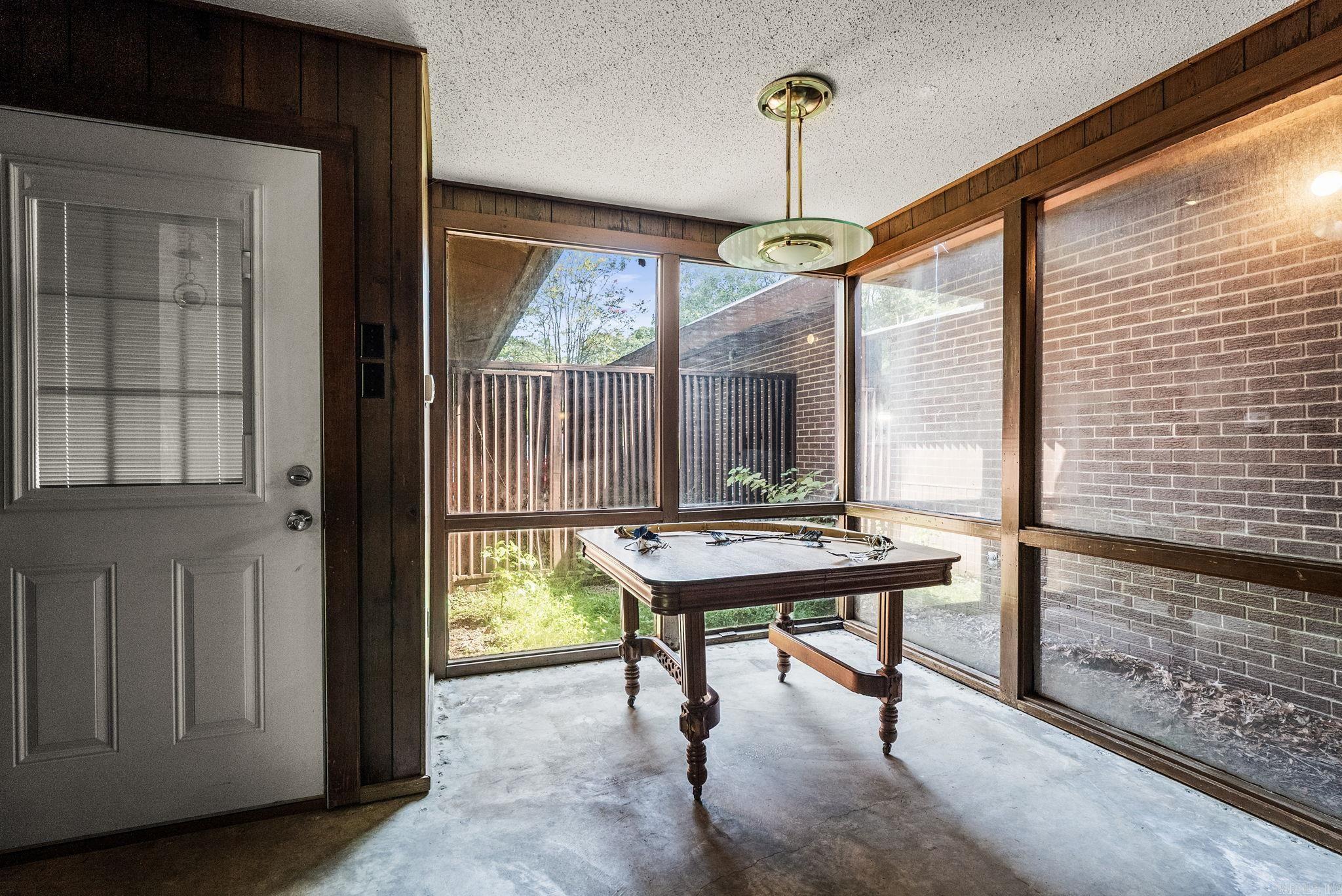 LEAWOOD HEIGHTS - Residential