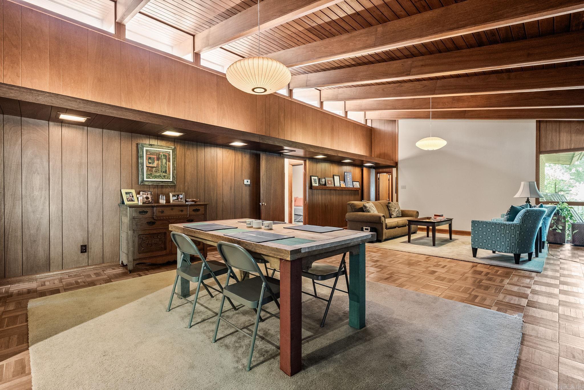 LEAWOOD HEIGHTS - Residential