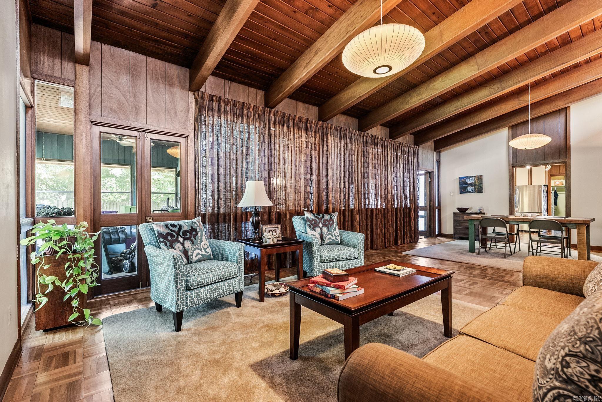 LEAWOOD HEIGHTS - Residential