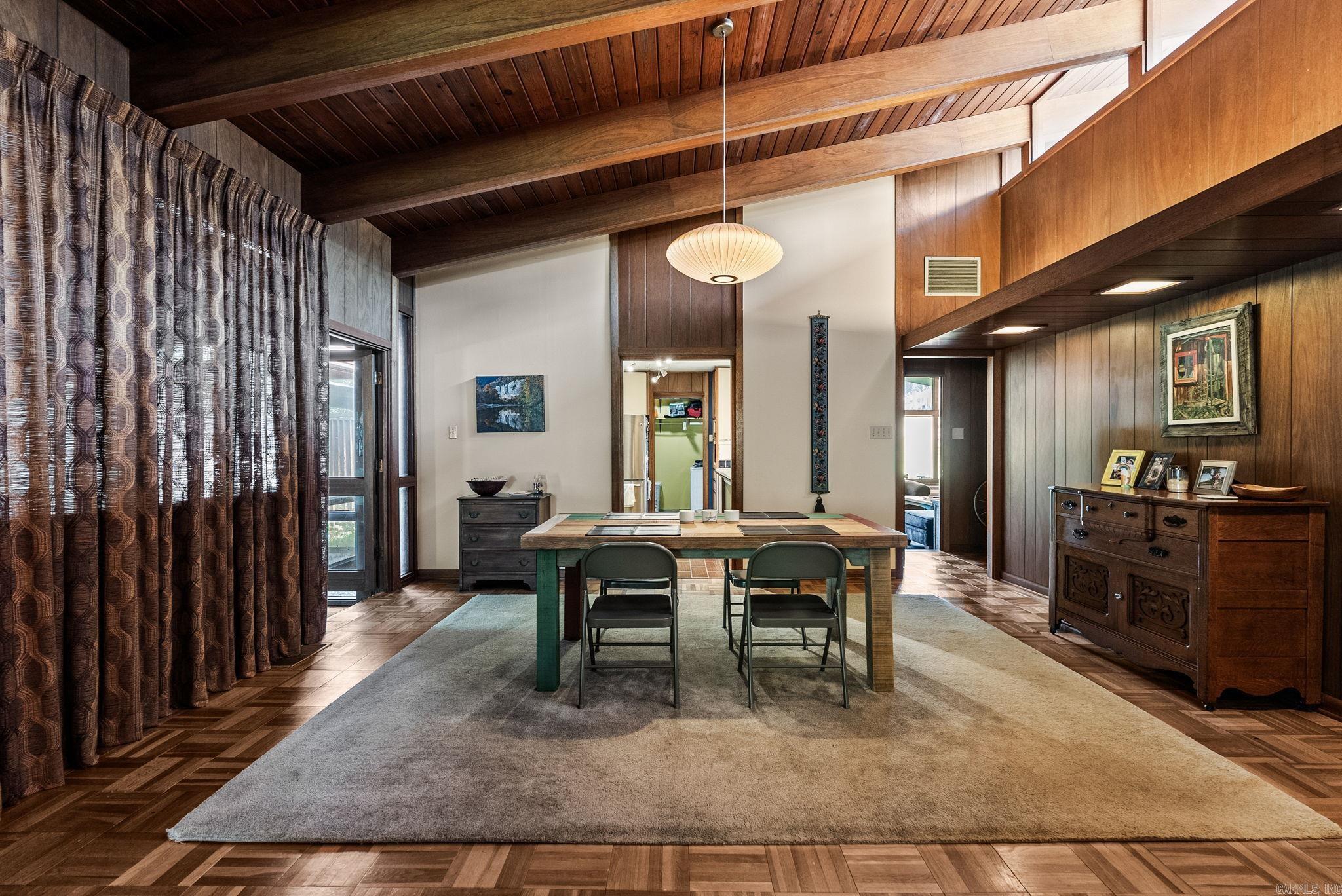 LEAWOOD HEIGHTS - Residential