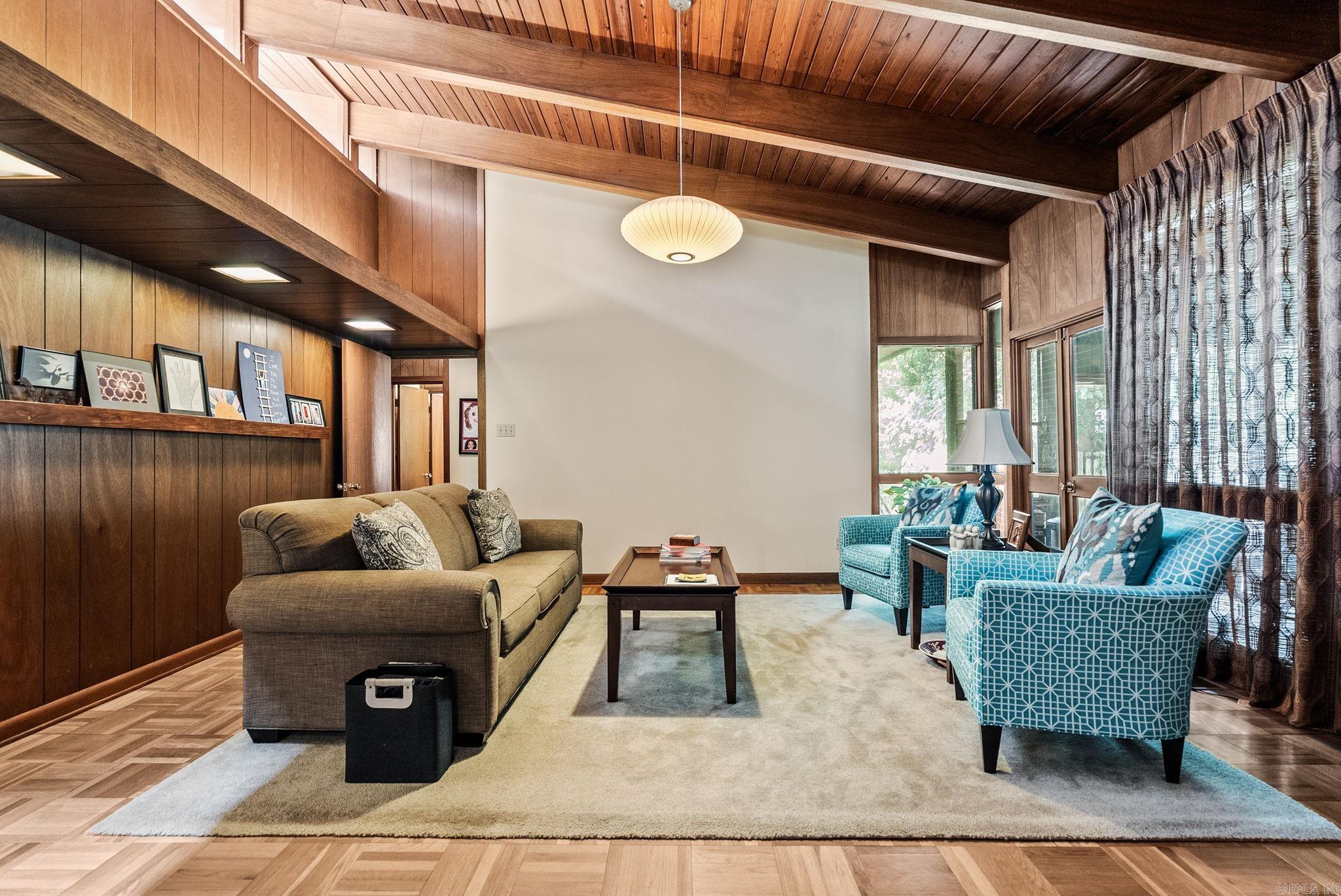 LEAWOOD HEIGHTS - Residential