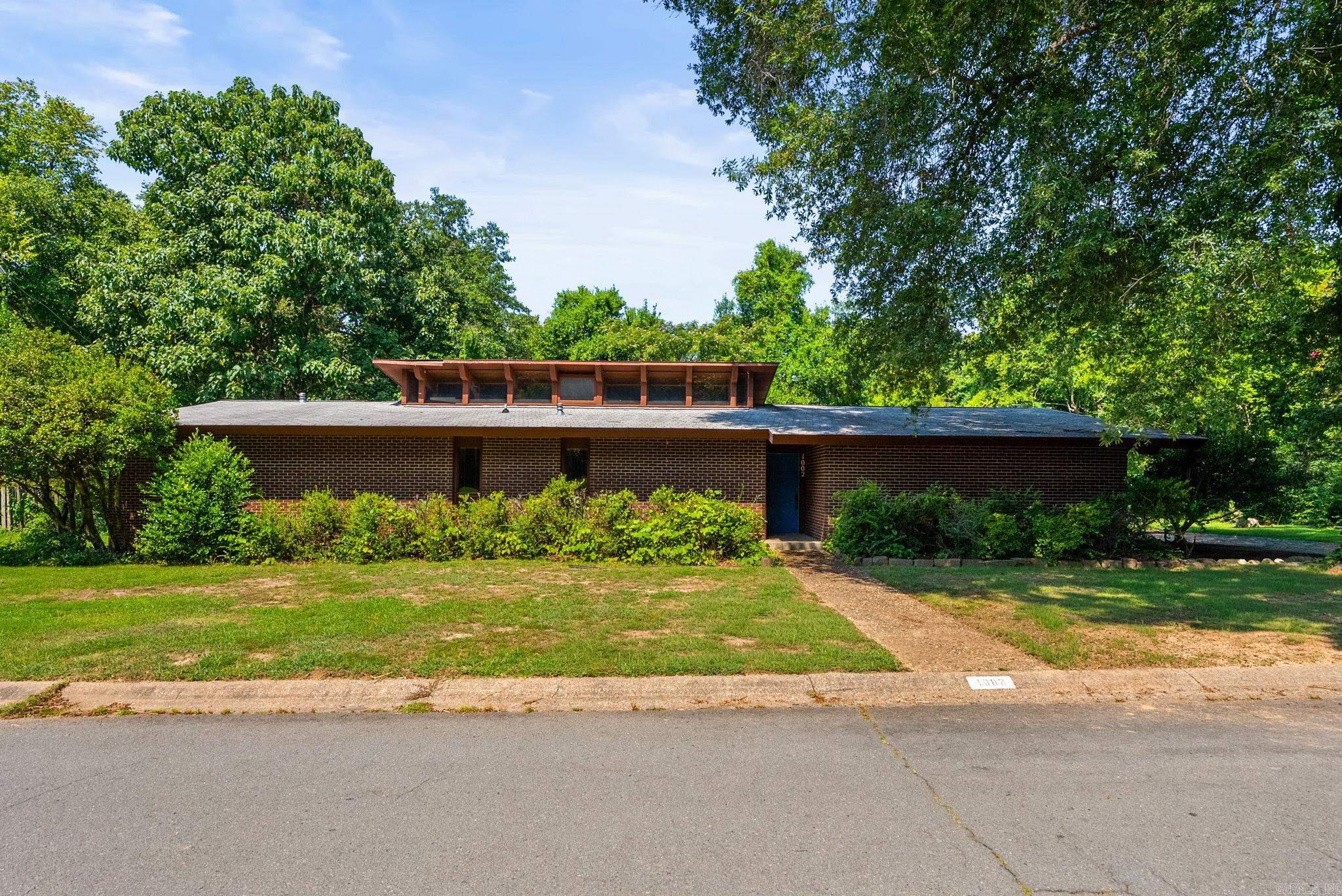 LEAWOOD HEIGHTS - Residential