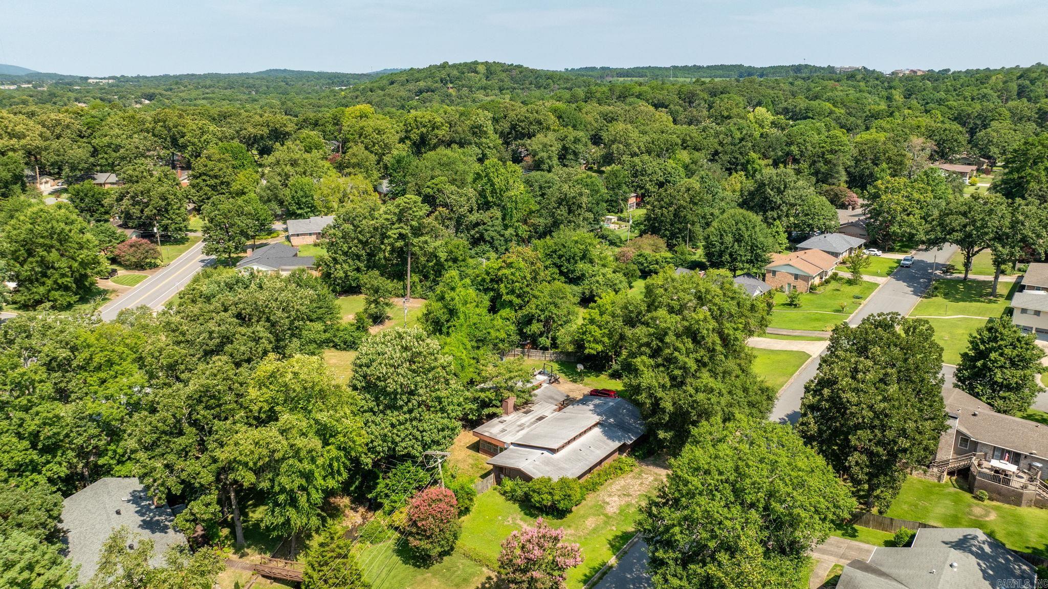 LEAWOOD HEIGHTS - Residential