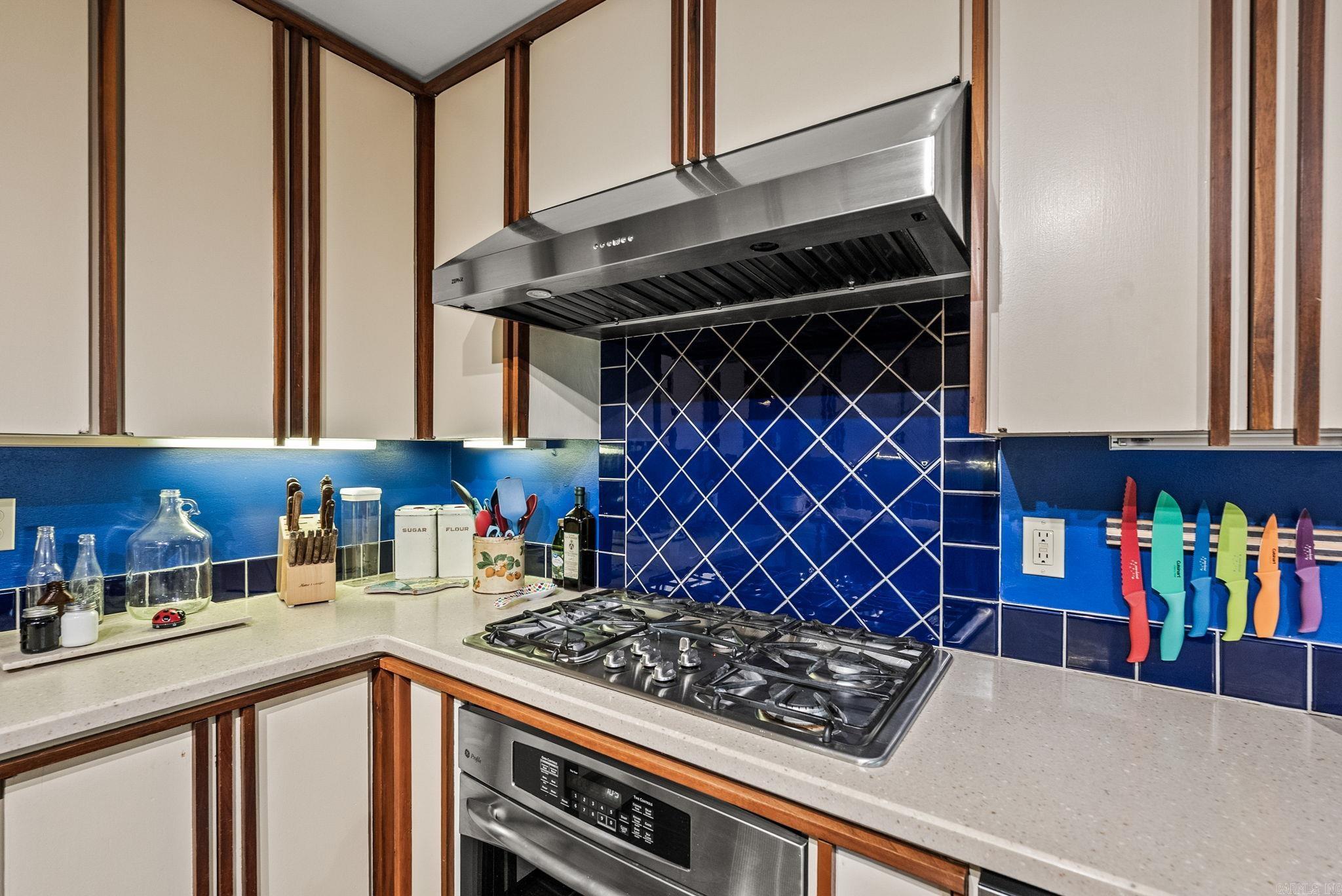 LEAWOOD HEIGHTS - Residential